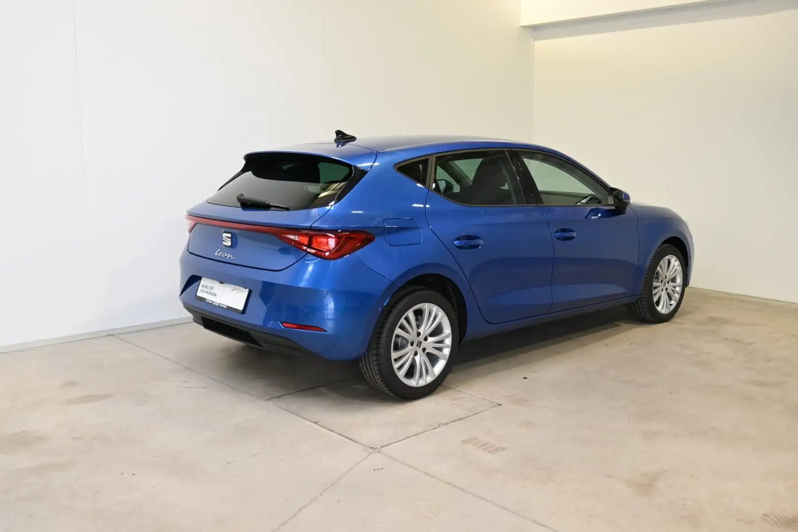 SEAT Leon Style Edition 1.5 TSI 115 PS Blau - 2