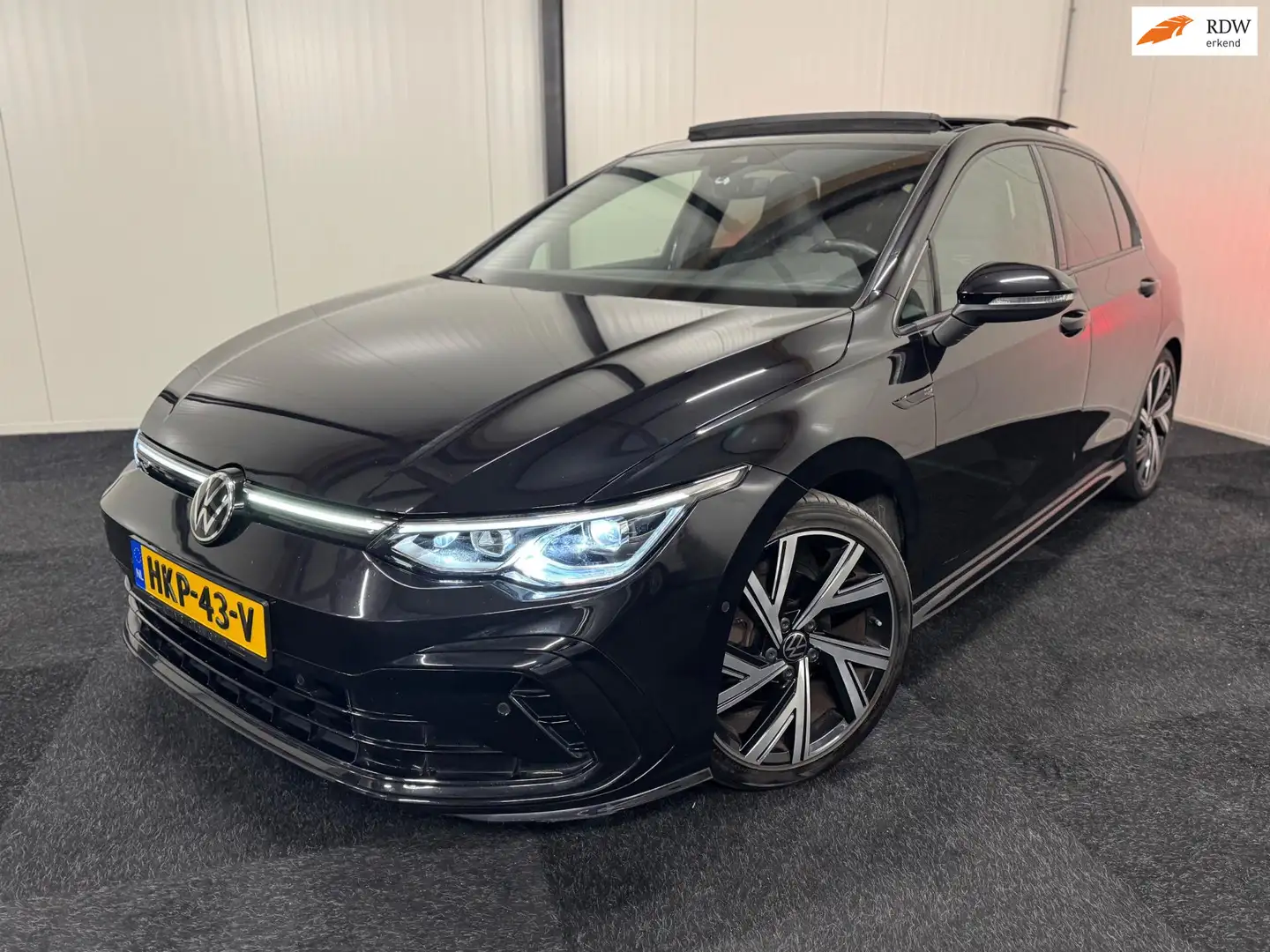 Volkswagen Golf 1.5 eTSI R-Line 150PK 2021 PANO/SFEER/CAMERA/IQ/KE Noir - 1