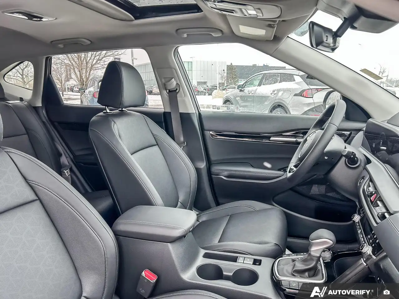 Kia Seltos снимка Kia Seltos