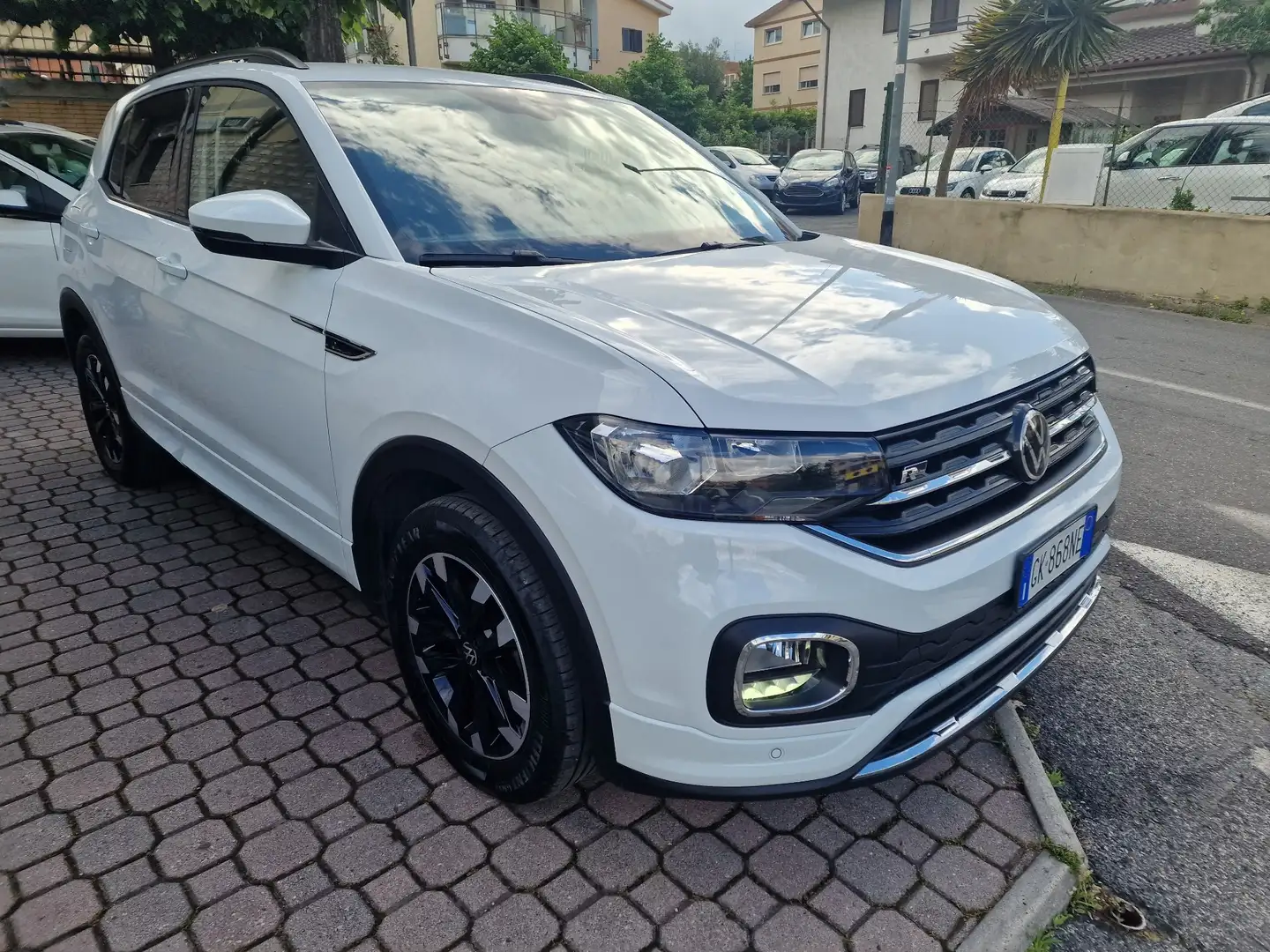 Volkswagen T-Cross 1.0 tsi Sport 95cv R-LINE ESTERNO, PARI AL NUOVO - 2
