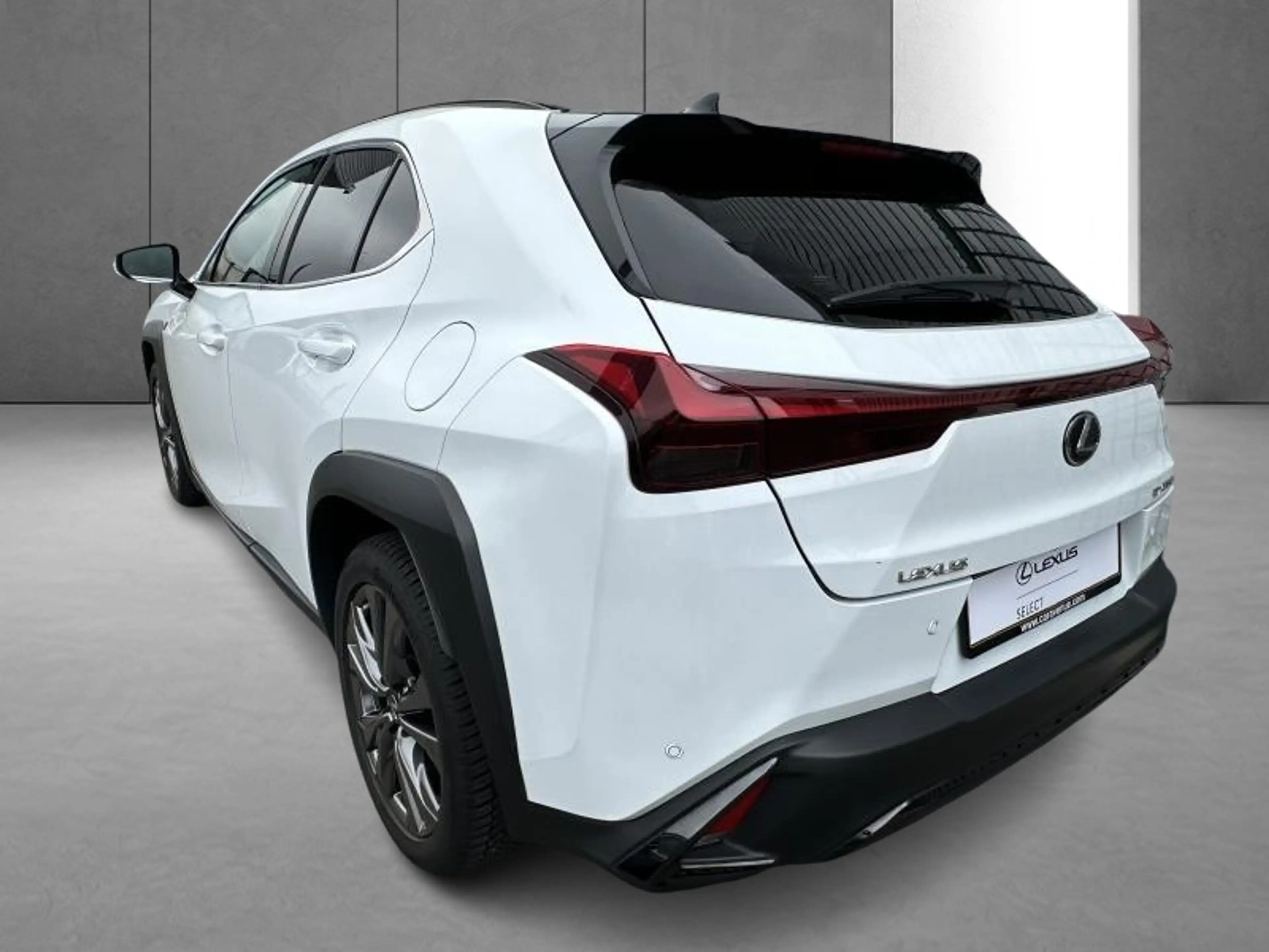 Lexus UX 250h F SPORT Design — photo 7