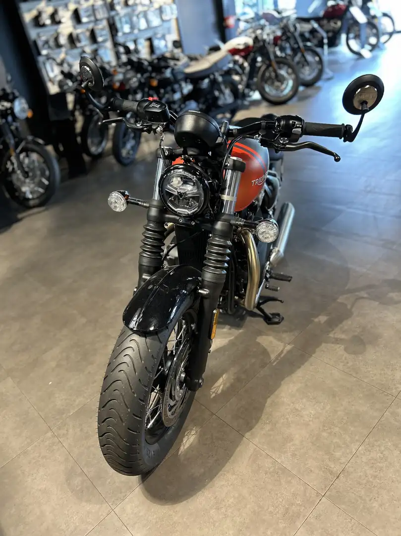 Triumph Bonneville Bobber Gris - 2