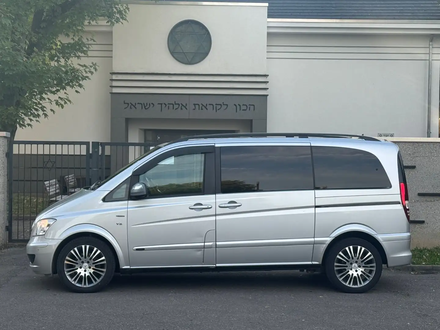 Mercedes-Benz Viano 3.0 CDI Trend Edition Kompakt Silber - 2