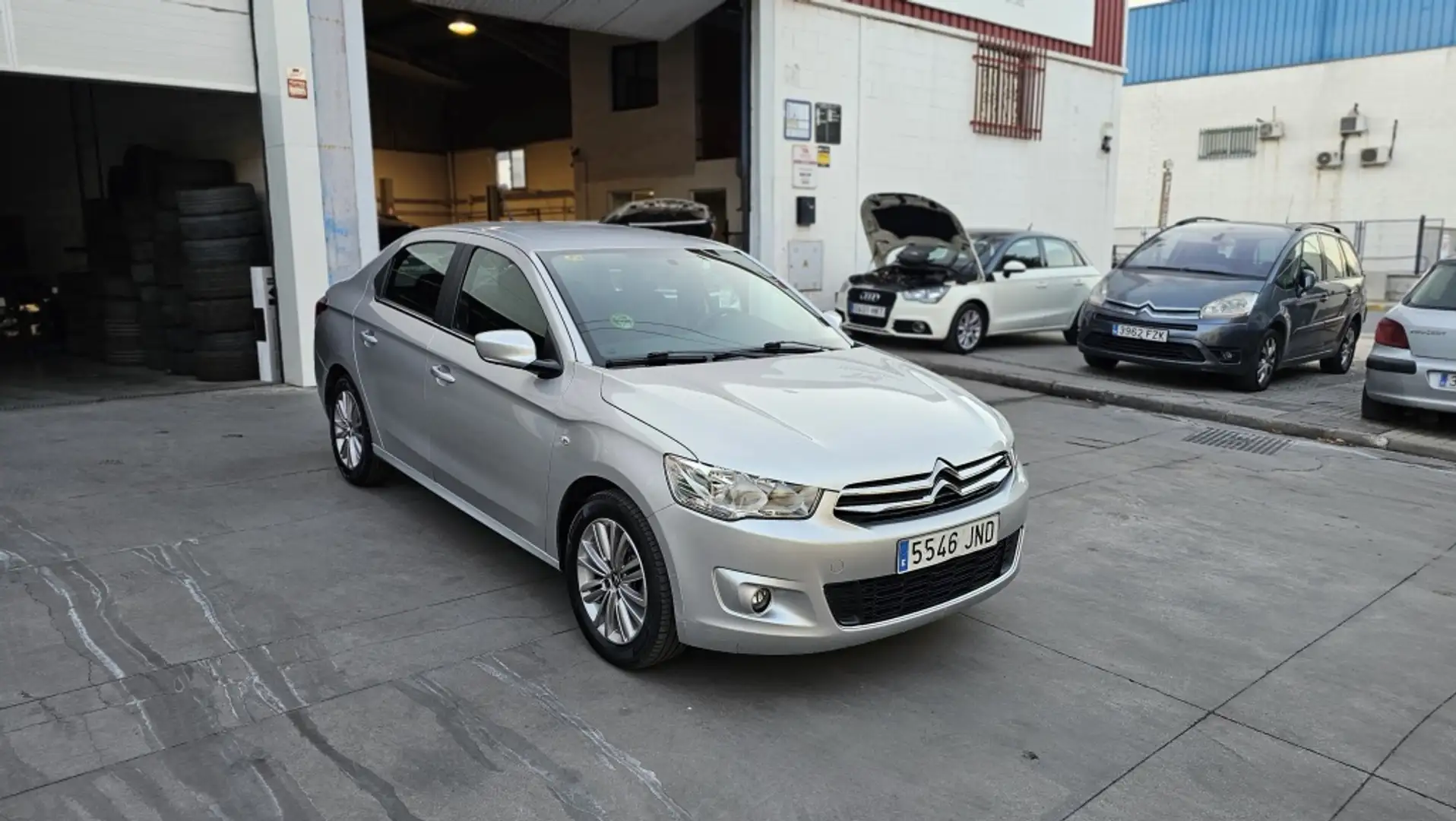 Citroen C-Elysée Berlina Manual de 4 Puertas Gri - 2
