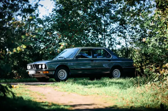 BMW 528