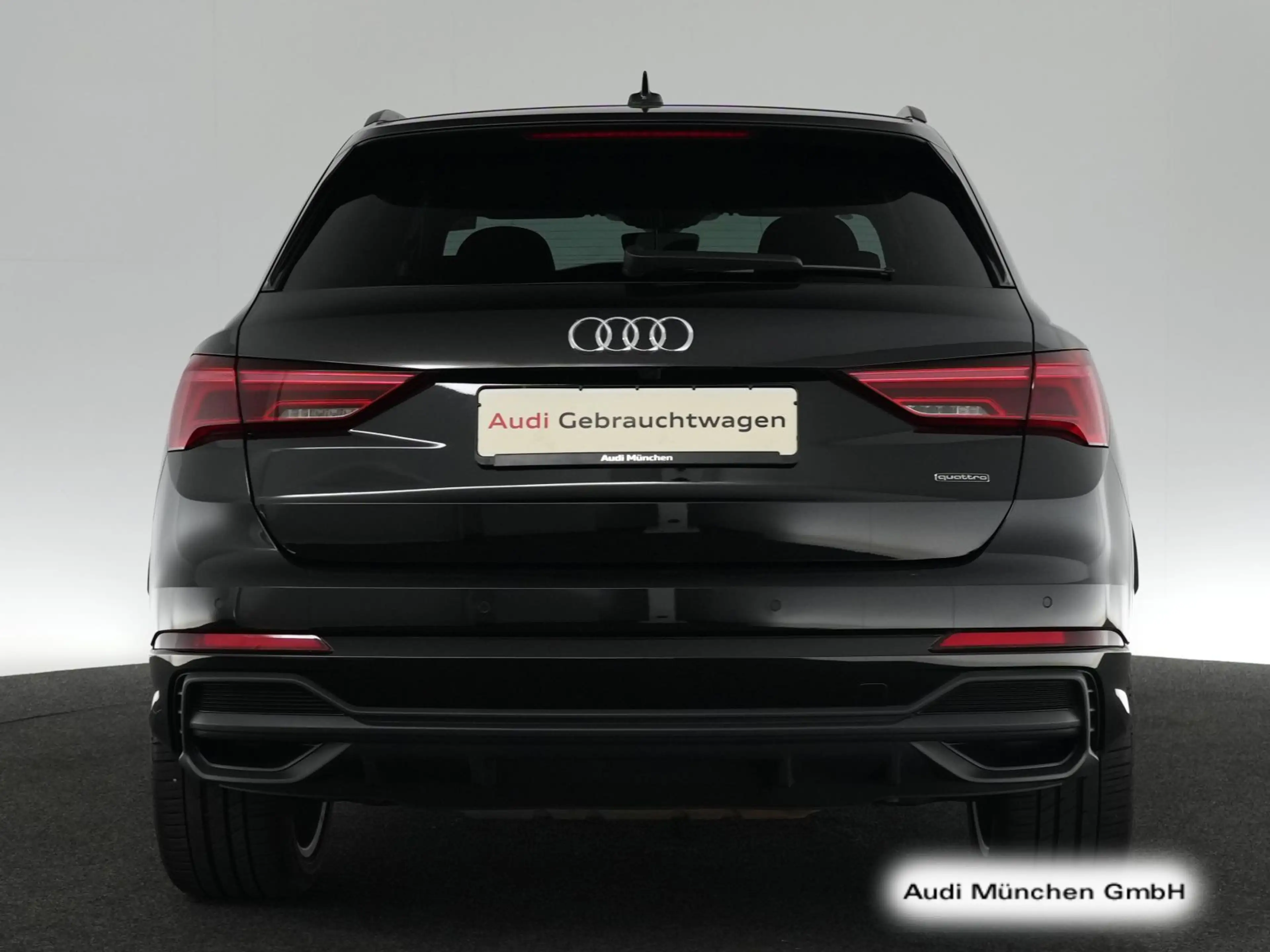 Audi Q3 45 TFSI qu. S tronic 2x S line Pano/AHK/StdHz — photo 9