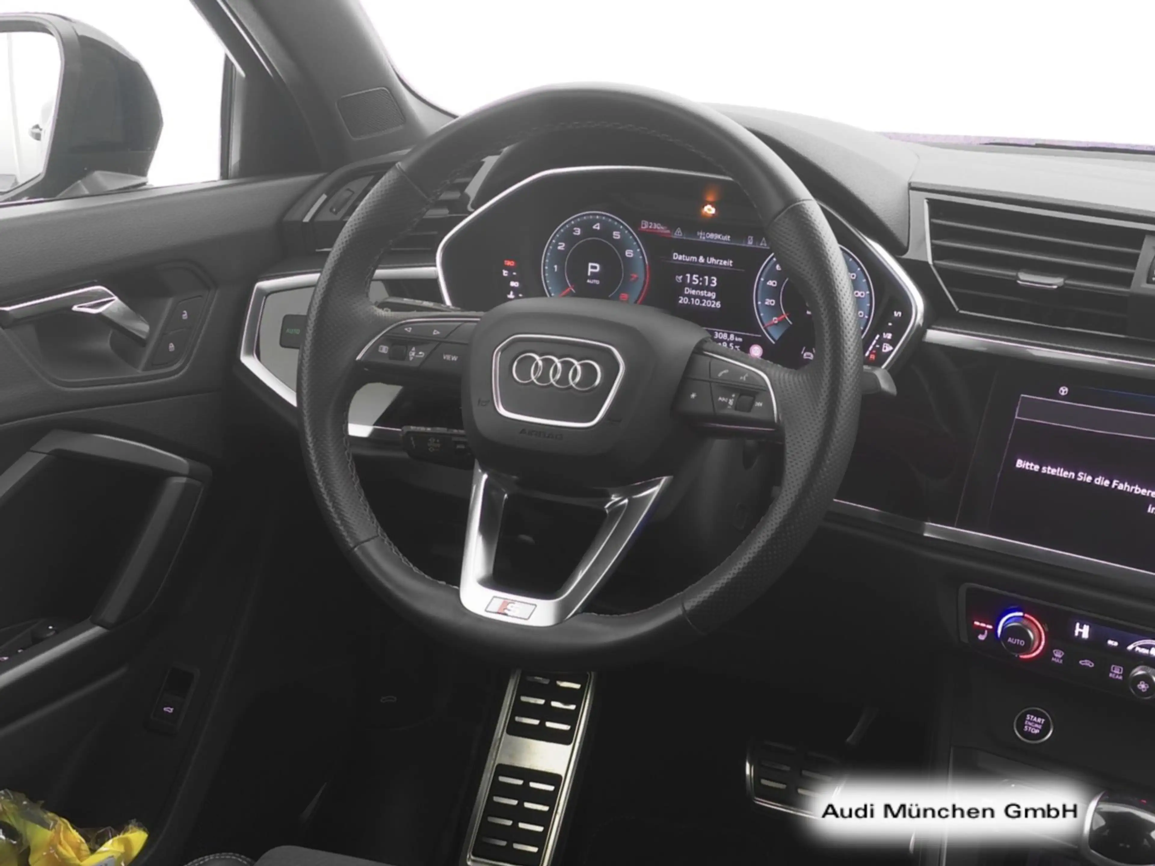 Audi Q3 45 TFSI qu. S tronic 2x S line Pano/AHK/StdHz — photo 15