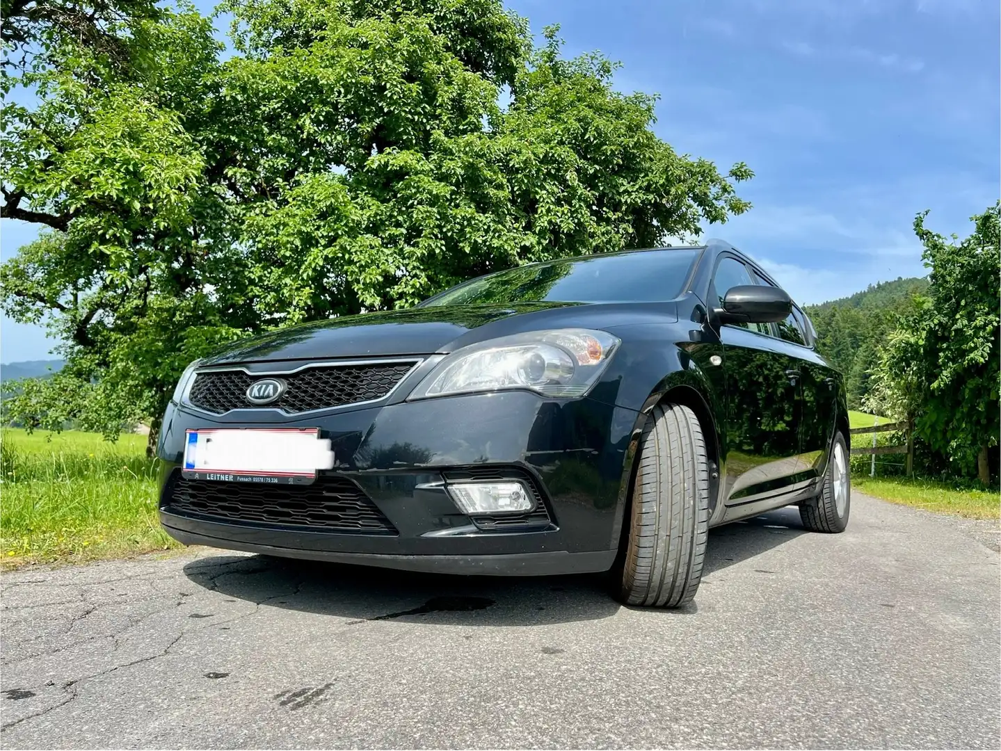 Kia Ceed SW / cee'd SW Gepflegter KIA Ceed CRDi „Doppeljackpot“ Noir - 1
