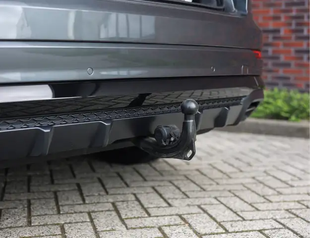 Audi Q8 view 21