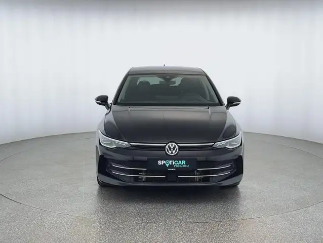 Volkswagen Golf view 2