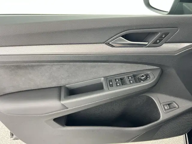 Volkswagen Golf view 10