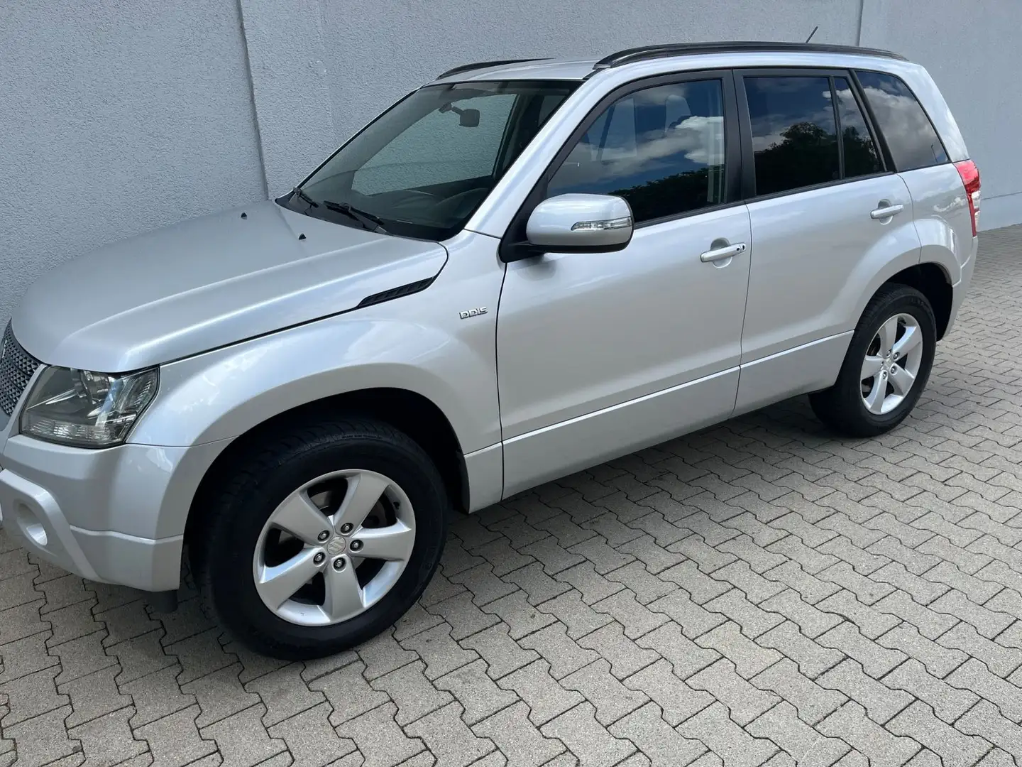 Suzuki Grand Vitara 1.9 DDIS 4x4 Klimaautomatik 2.Hand Argent - 2