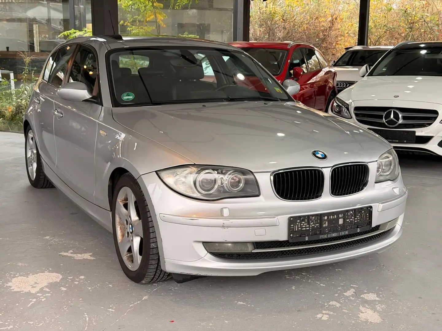 BMW 120 d -Xenon-Navi-Klimaautomatik-SchiebeDach-Sitz Silber - 1