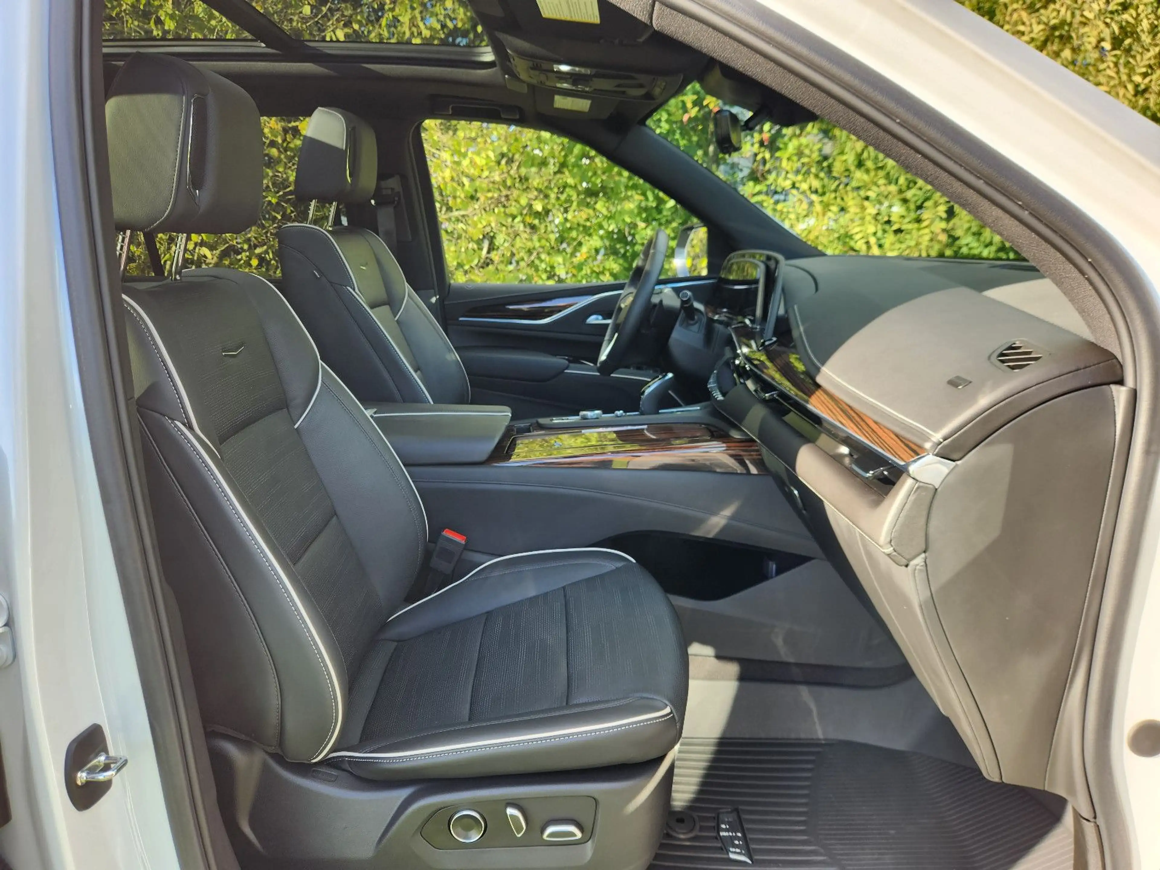 Cadillac Escalade PREMIUM LUXURY 6.2 7-Sitzer Pano CarPl. — photo 12