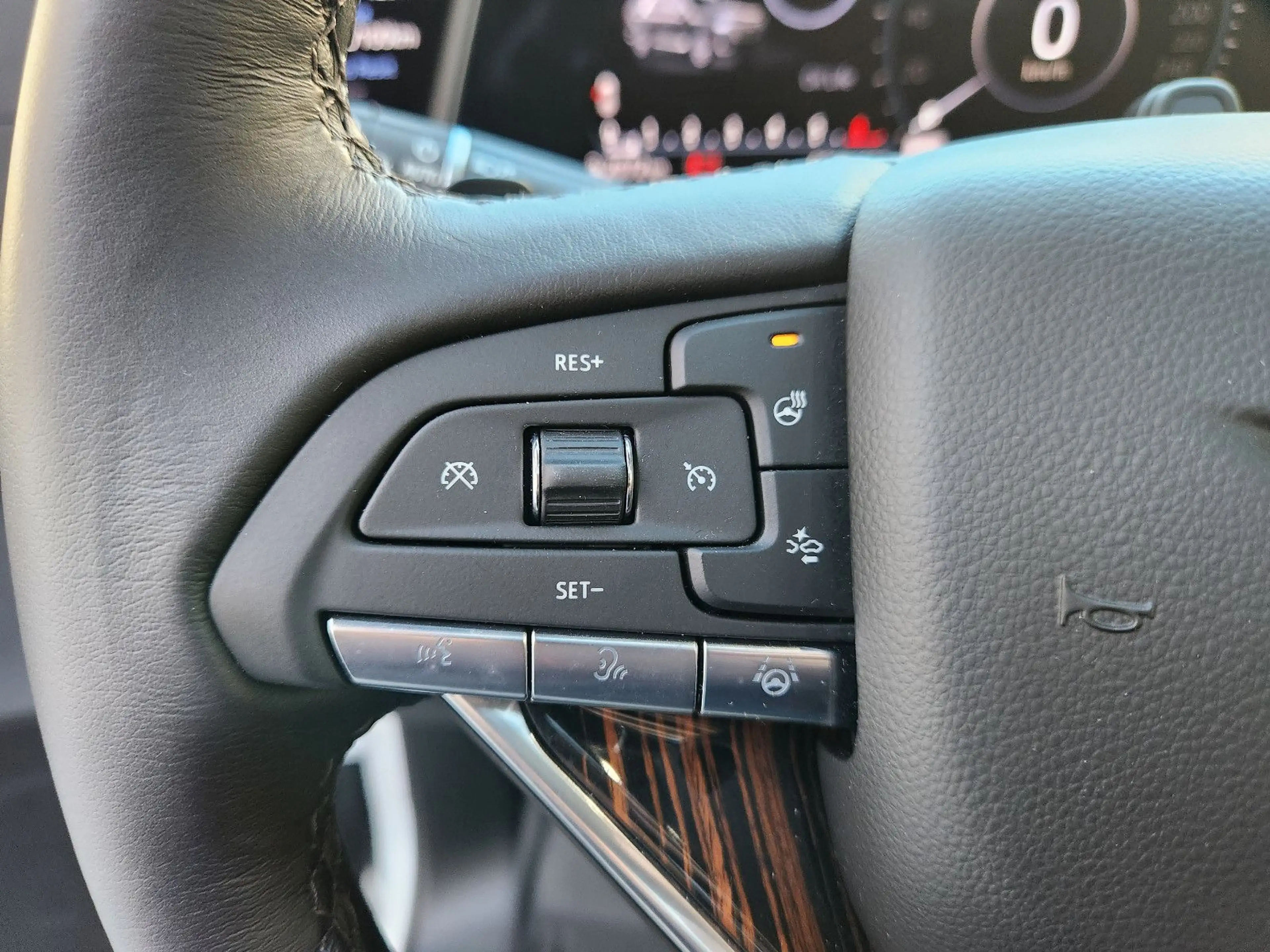 Cadillac Escalade PREMIUM LUXURY 6.2 7-Sitzer Pano CarPl. — photo 18