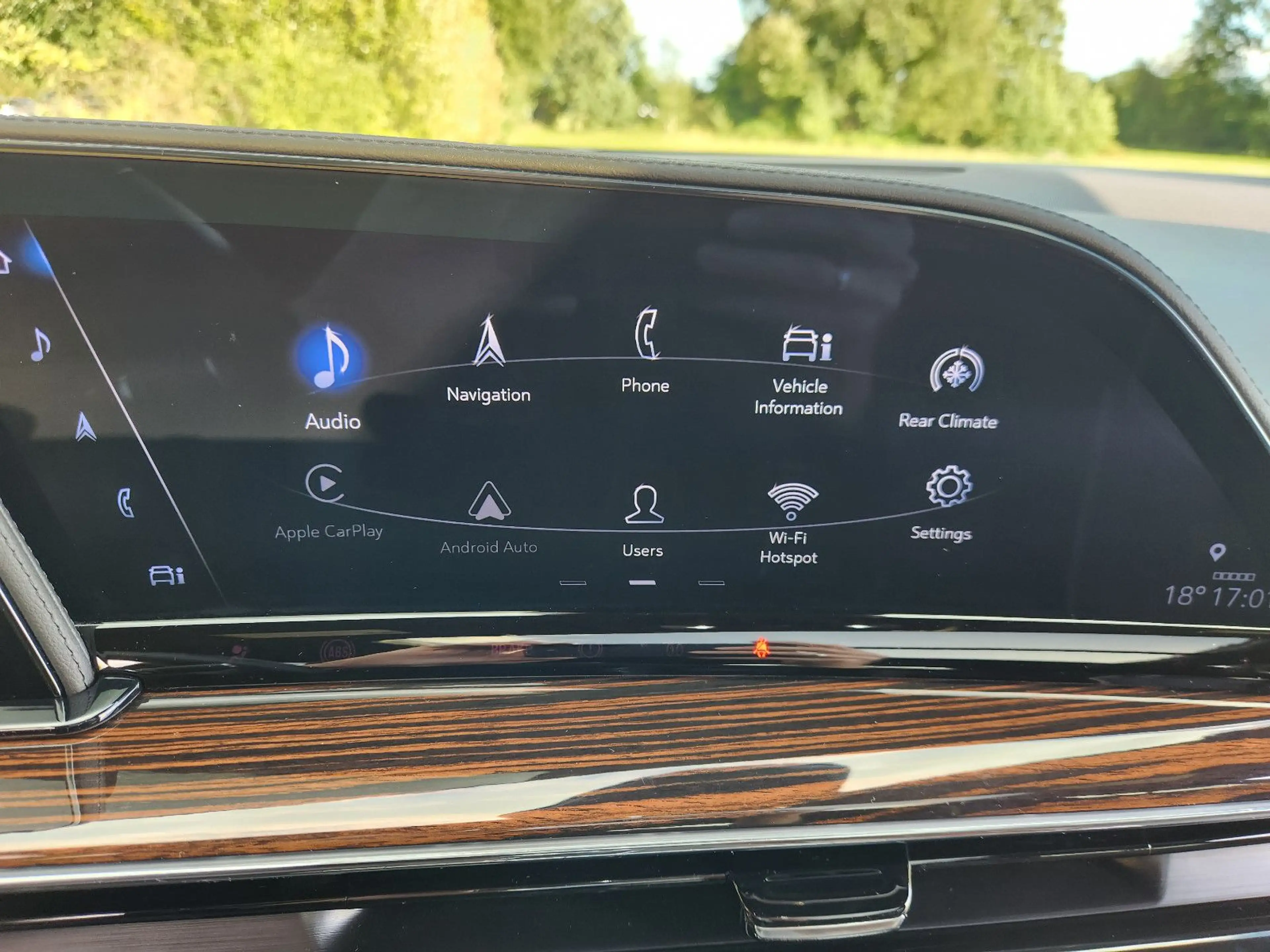 Cadillac Escalade PREMIUM LUXURY 6.2 7-Sitzer Pano CarPl. — photo 21
