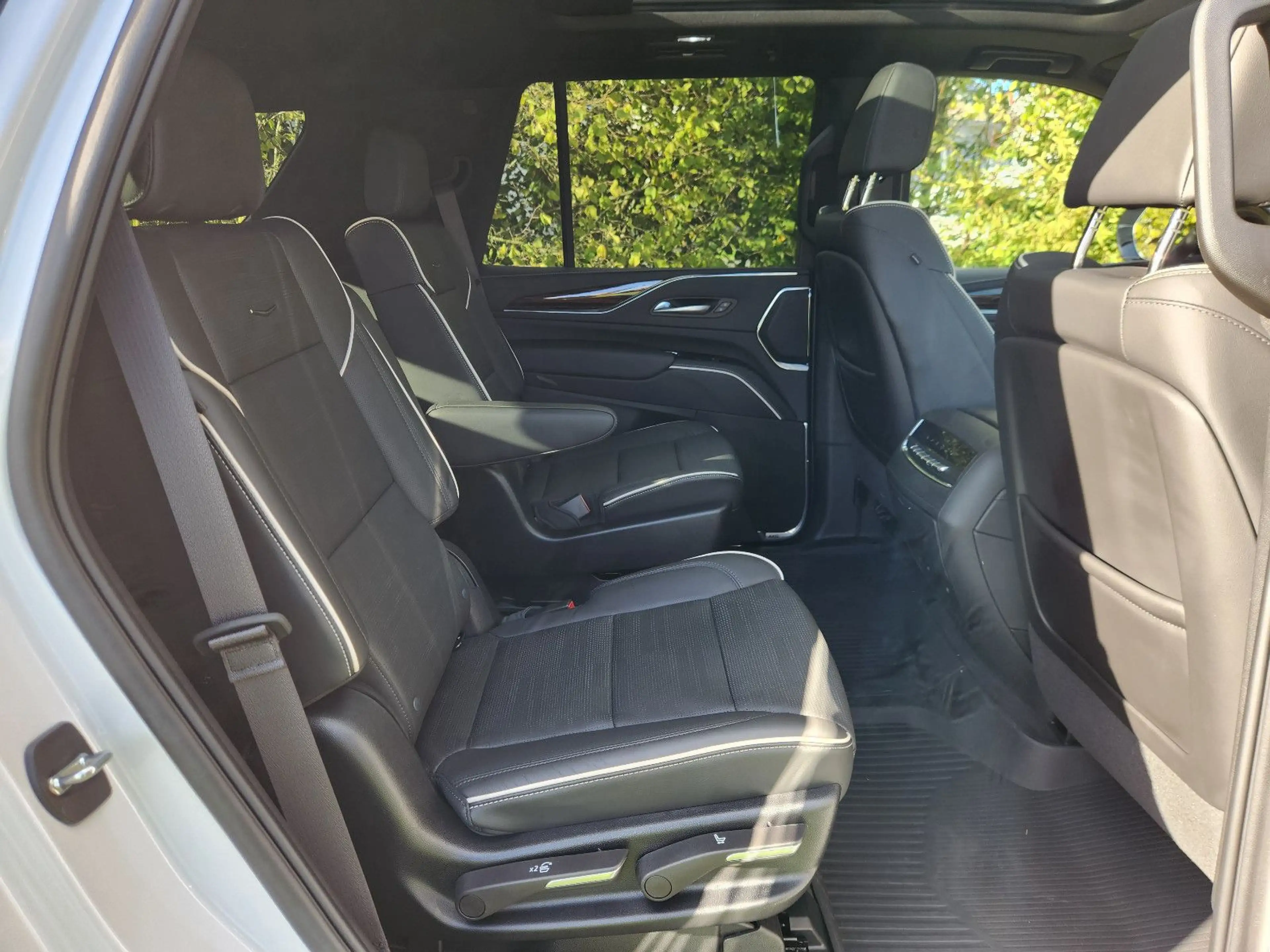 Cadillac Escalade PREMIUM LUXURY 6.2 7-Sitzer Pano CarPl. — photo 14