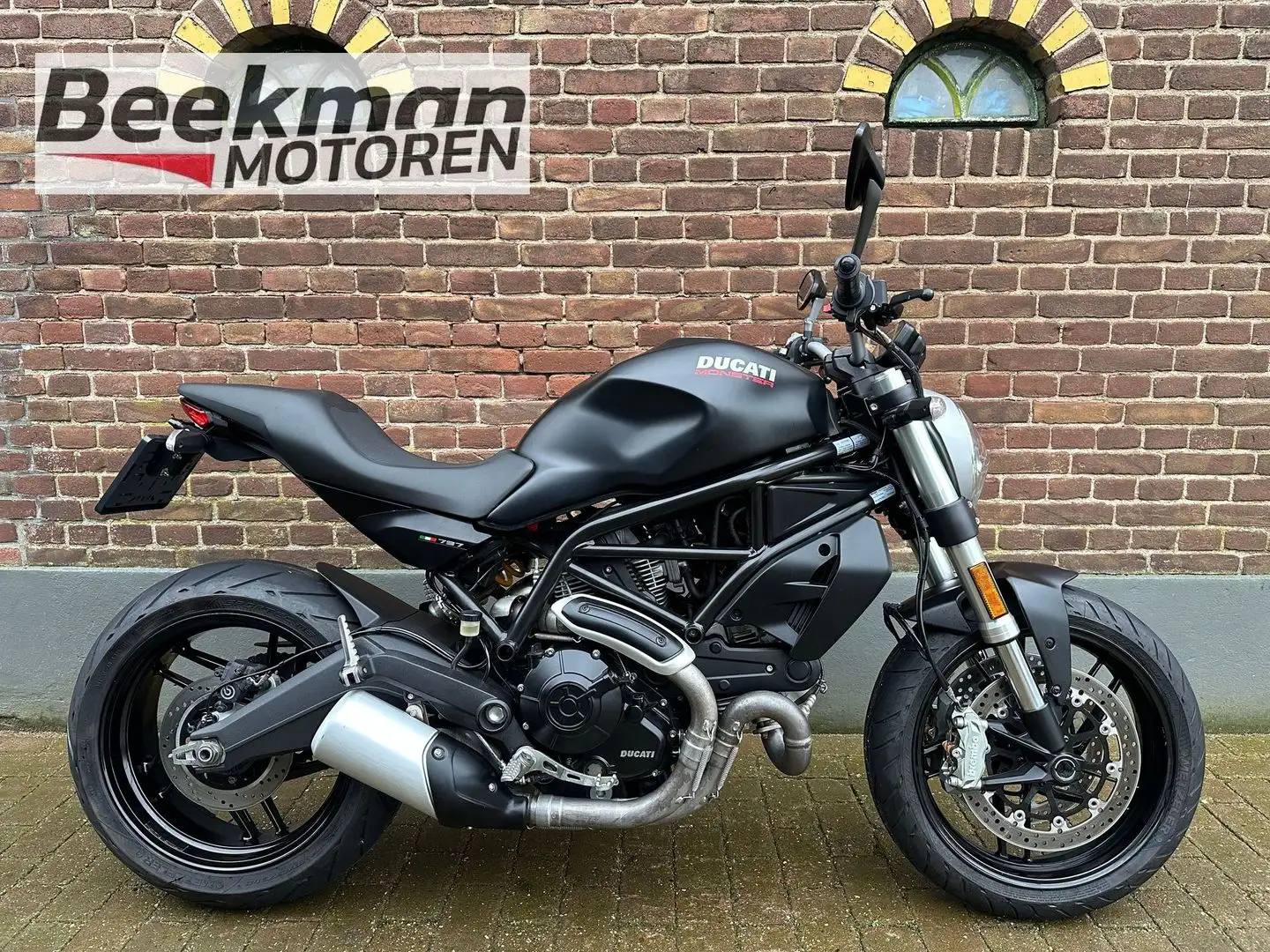 Ducati Monster 797 Siyah - 1