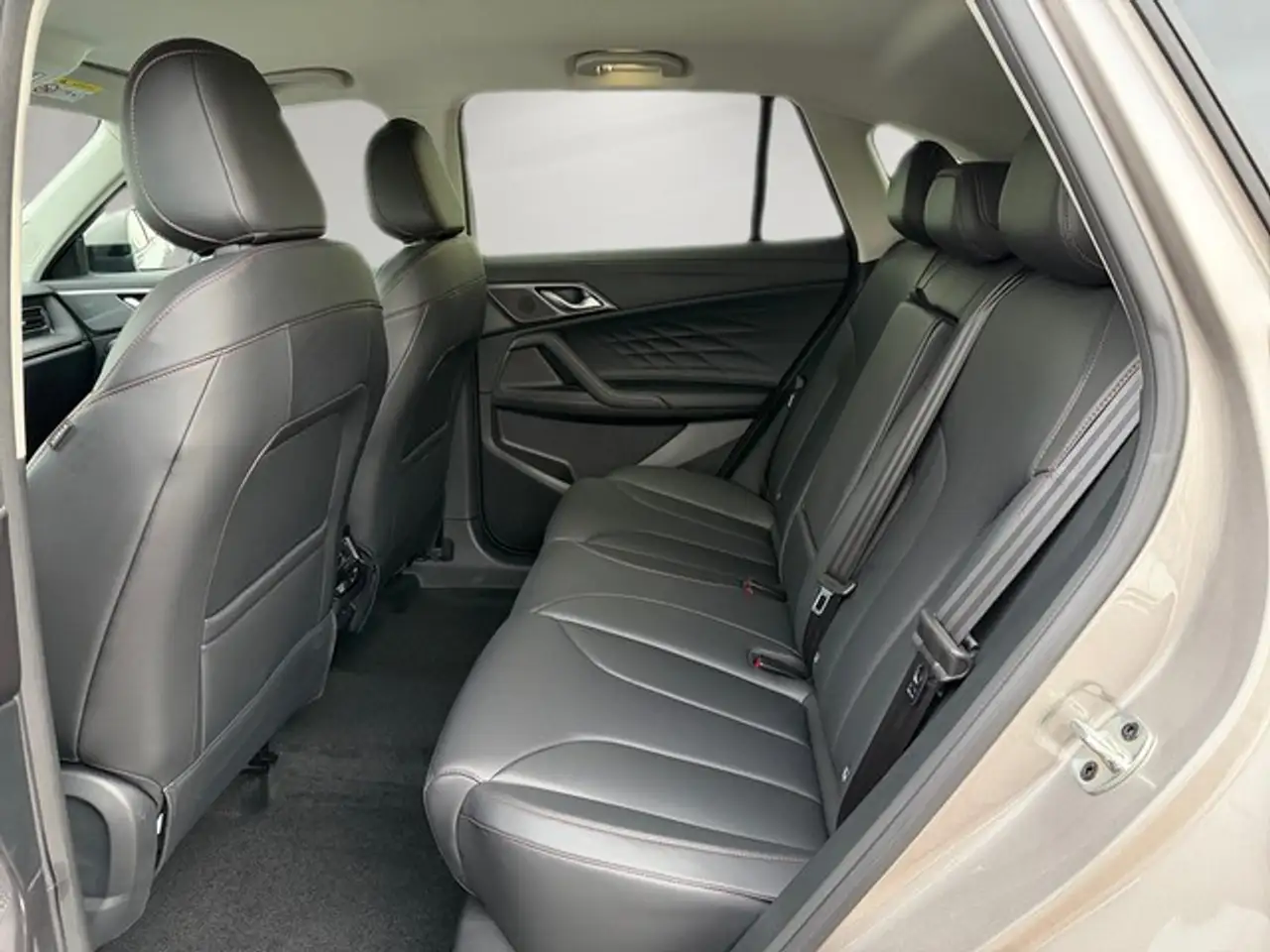 MG HS PHEV Luxury PHEV Luxury (inkl. Finanzierung) 16