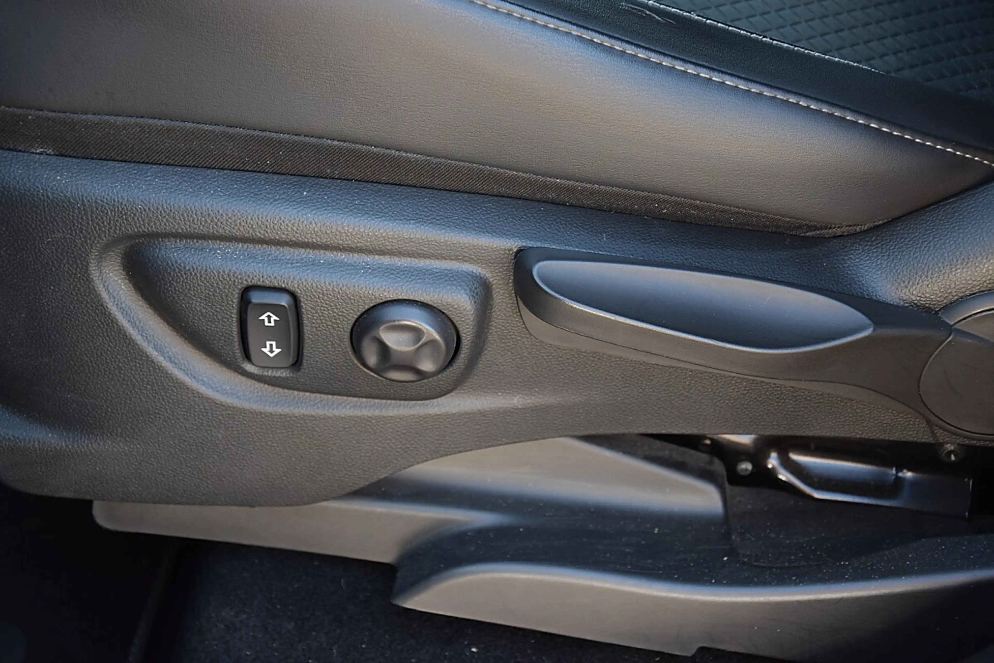 Opel Mokka X 1,6 CDTI Innovation *8-fach bereift* — photo 11