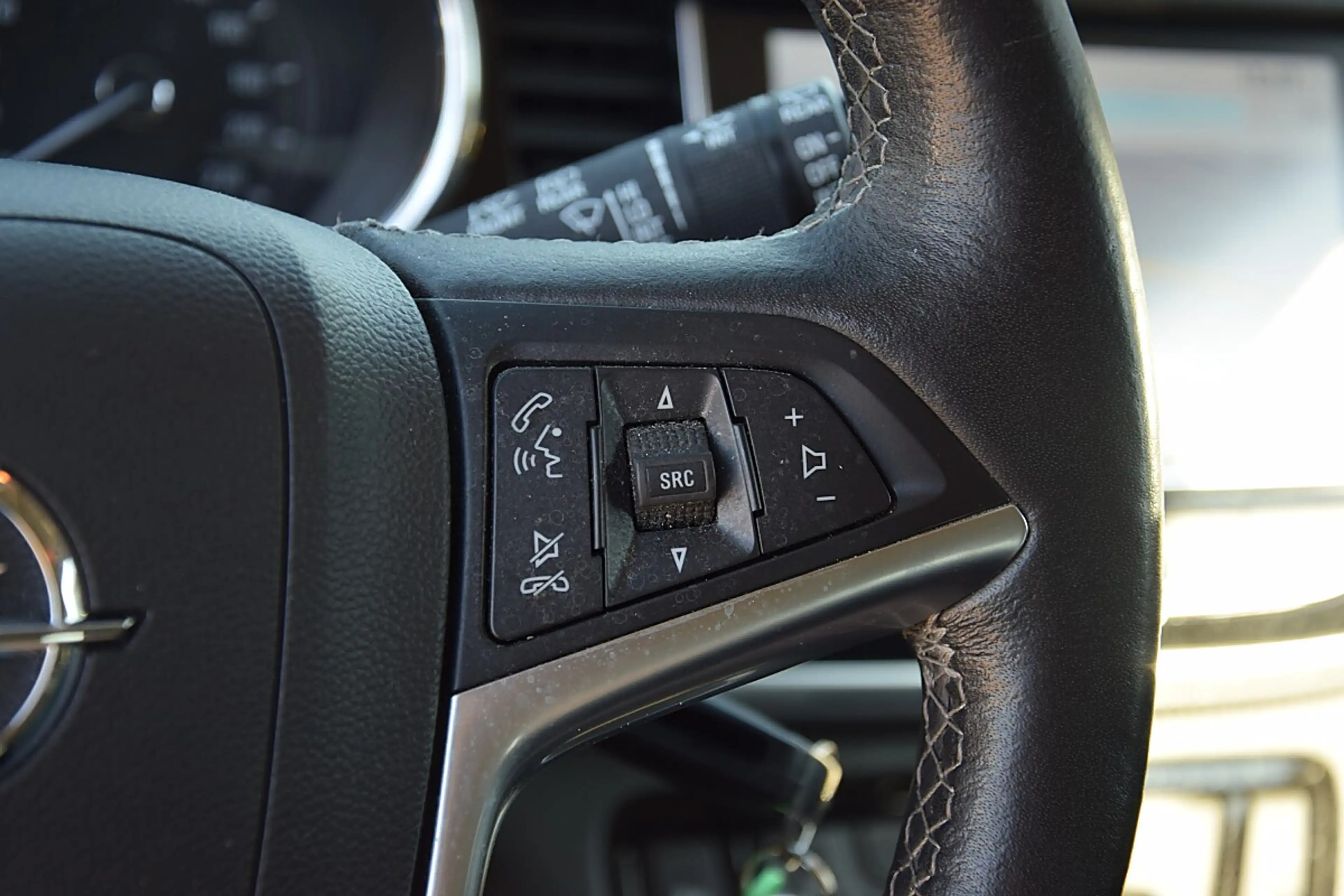 Opel Mokka X 1,6 CDTI Innovation *8-fach bereift* — photo 15