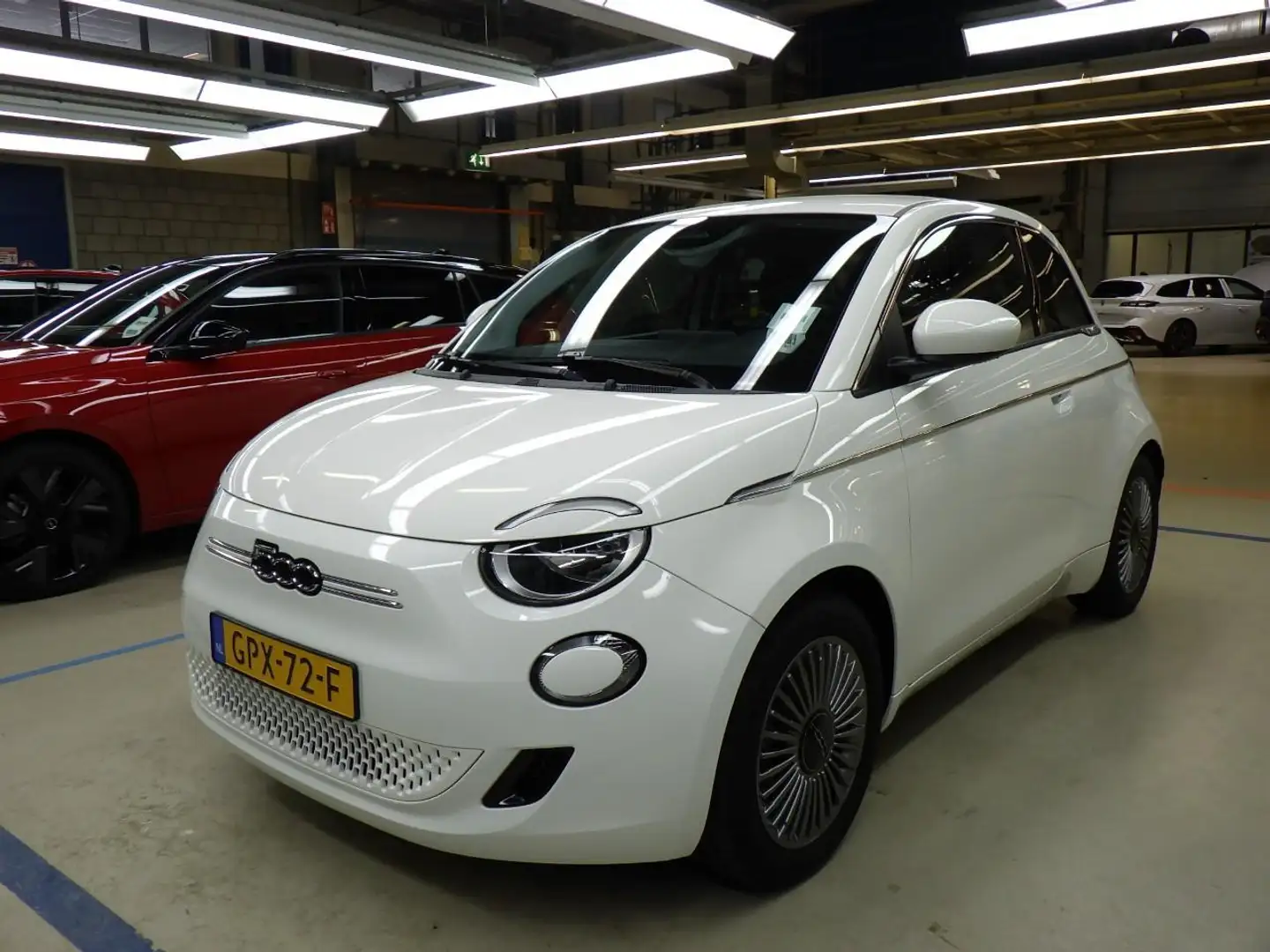 Fiat 500e Urban 42 kWh 3 Fase | Pack Style | Keyless-Start | Wit - 1