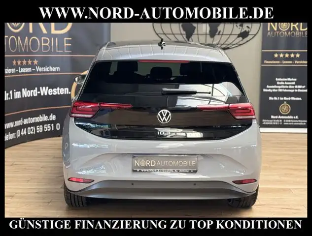 Volkswagen Id.3 view 10