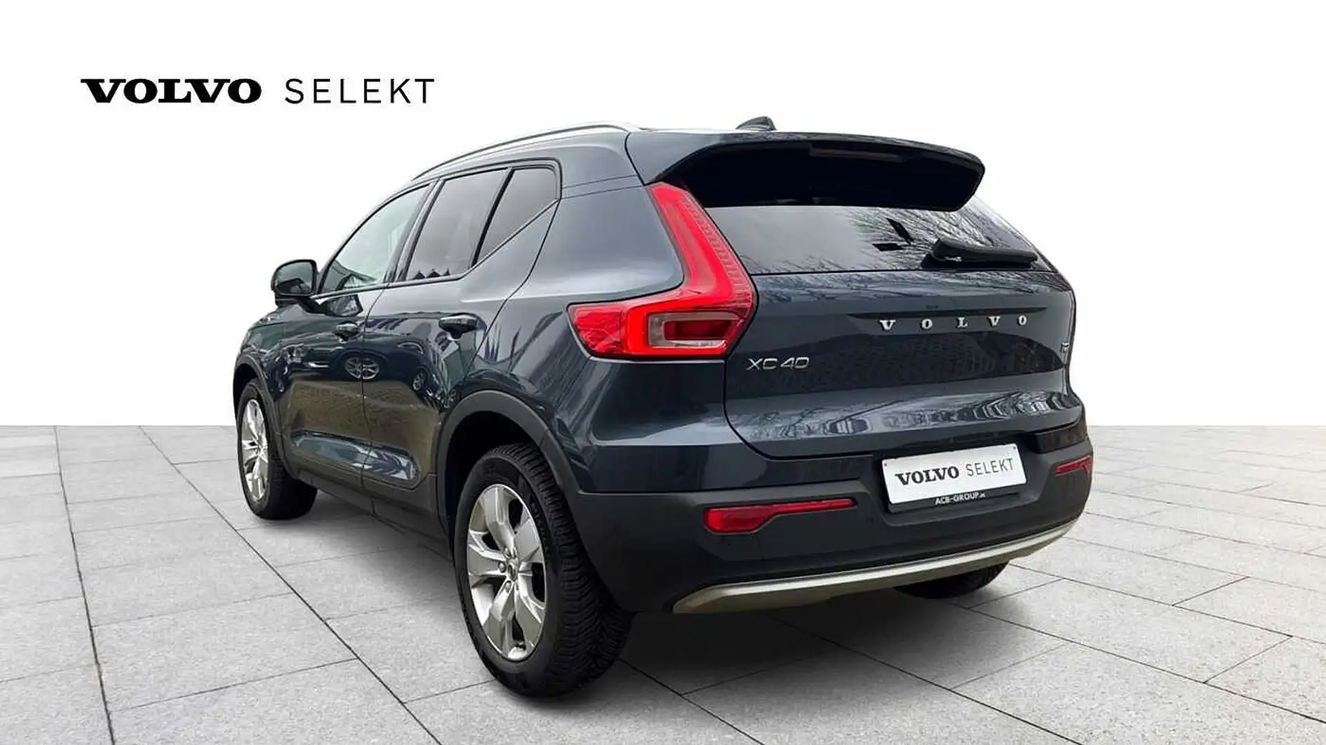 Volvo XC40 Momentum Pro, T2 (manual) Blauw - 2
