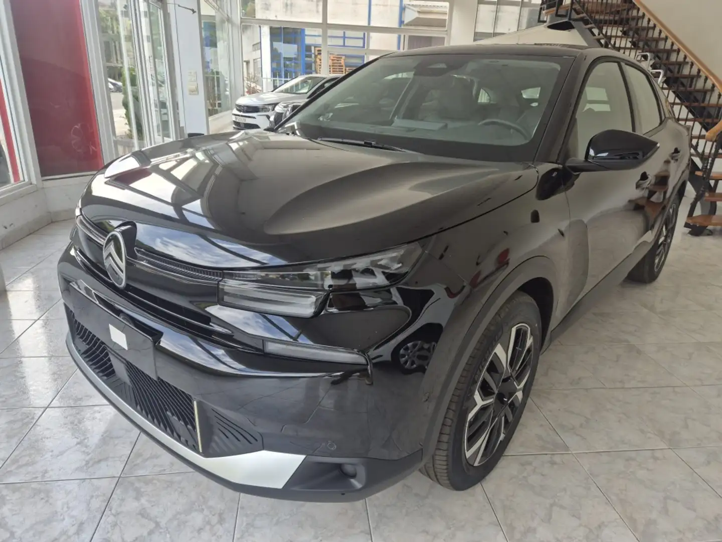 Citroen C4 Hybrid Business Edition eDSC6 145 Zwart - 1