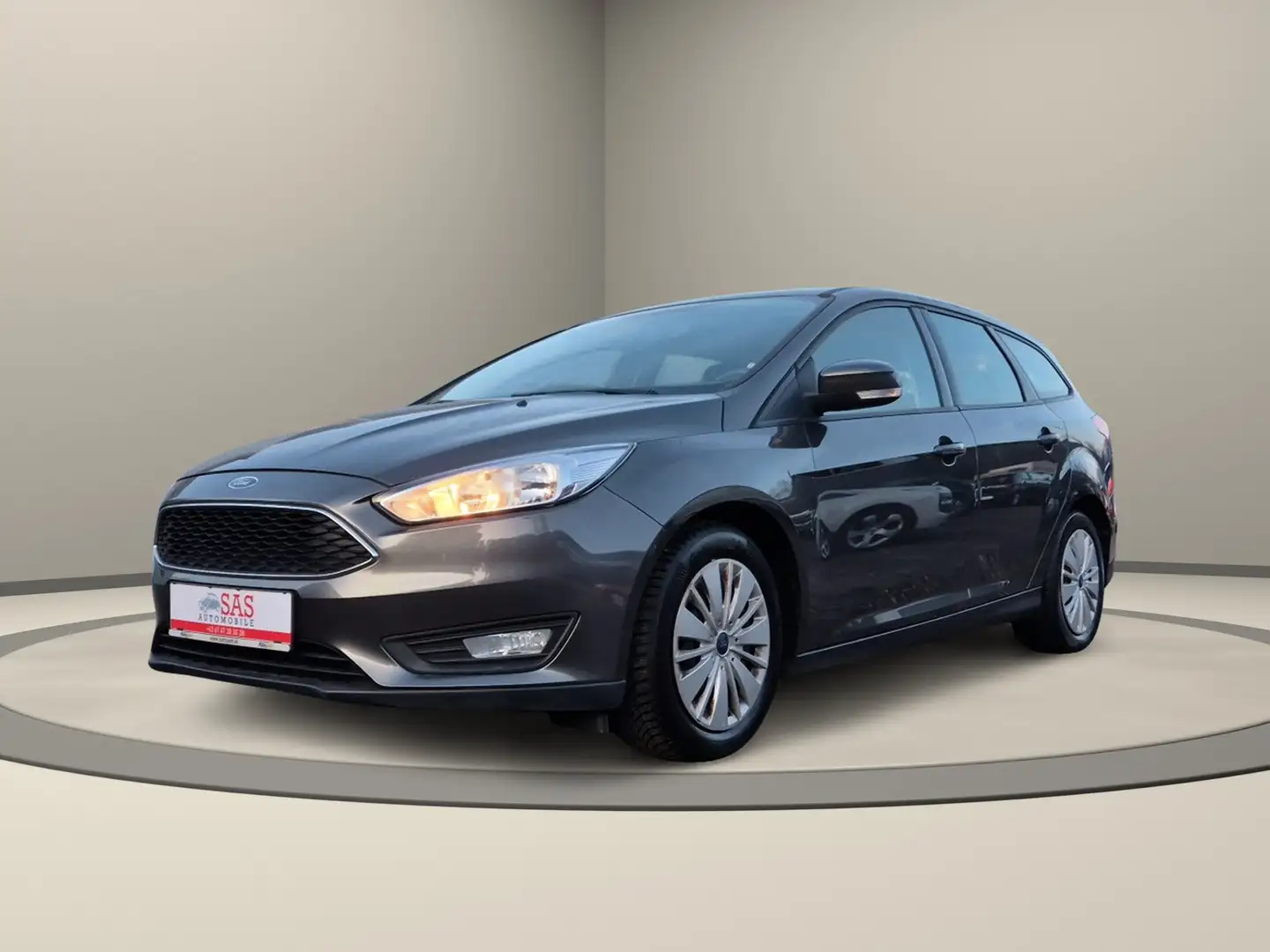 Ford Focus Focus Traveller 1,5 TDCi Trend Trend Grau - 1