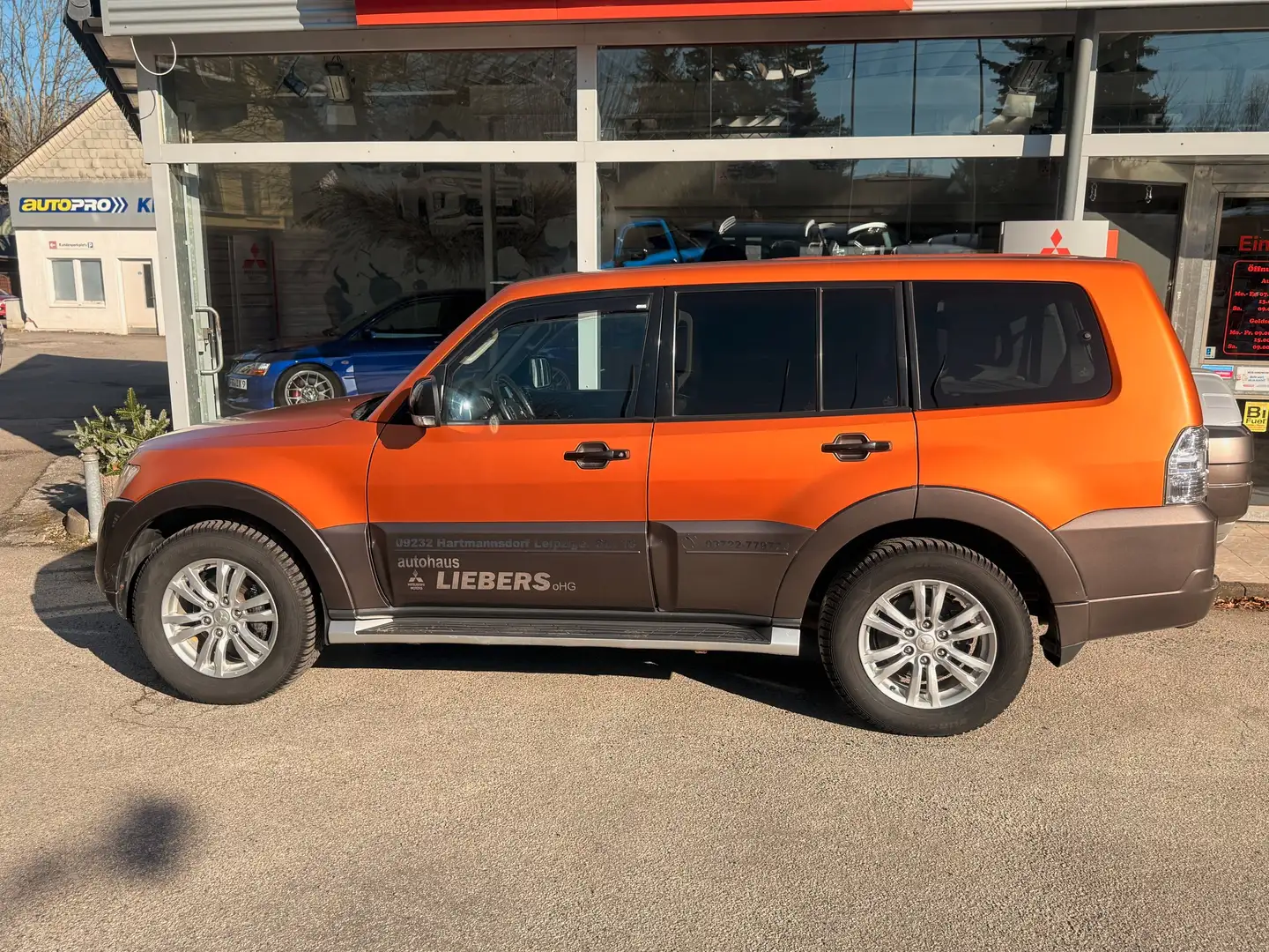 Mitsubishi Pajero 5-T 3.2 DI-D Intense AT #Xenon+SHZ+RFK# Orange - 2