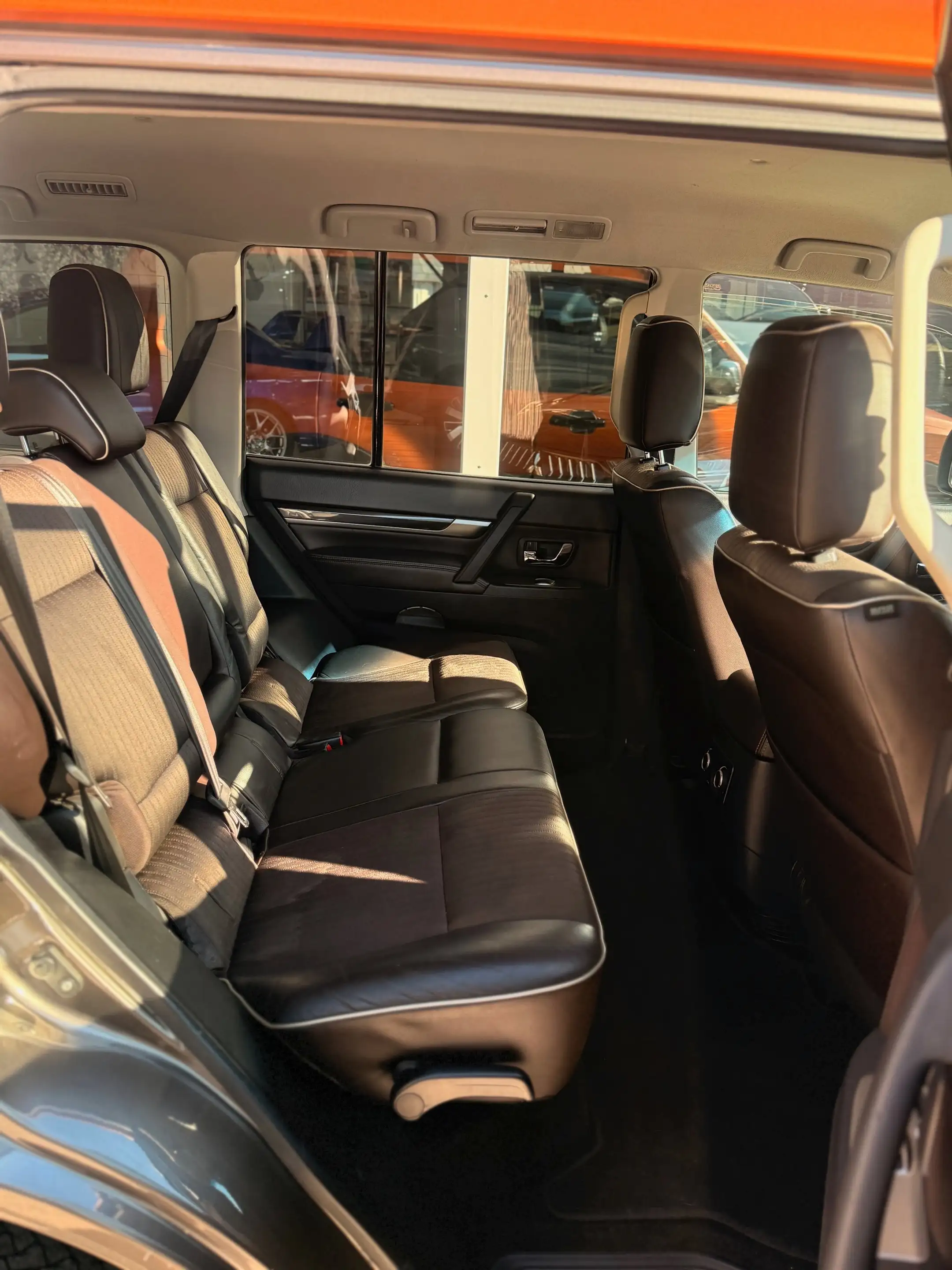 Mitsubishi Pajero 5-T 3.2 DI-D Intense AT #Xenon+SHZ+RFK# — photo 11