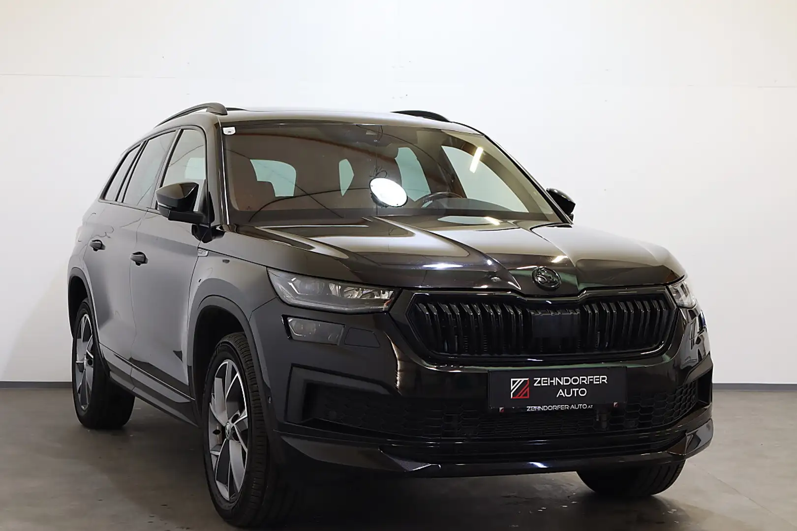 Skoda Kodiaq 2.0 TDI Sportline 4x4|PANO|RFK|AHK|MATRIX Schwarz - 1
