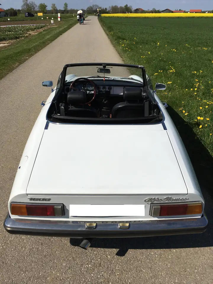 Alfa Romeo Spider Fastback Junior mit 2L-Motor, foto 2