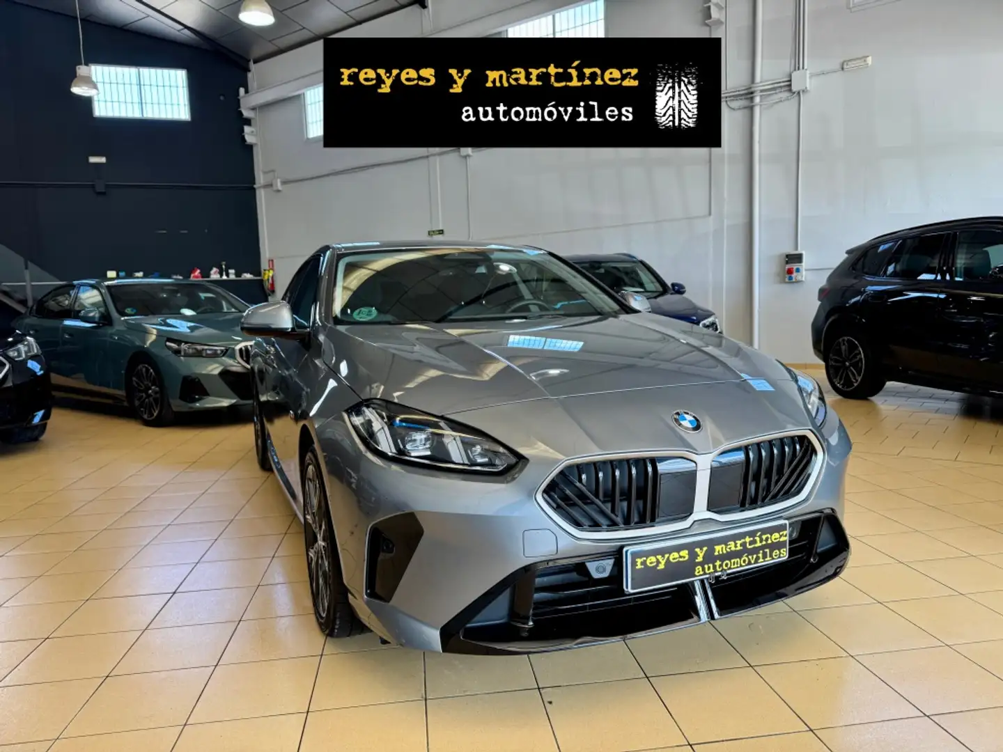 BMW X2 M 218dA Gran Coupé Sport Gris - 2