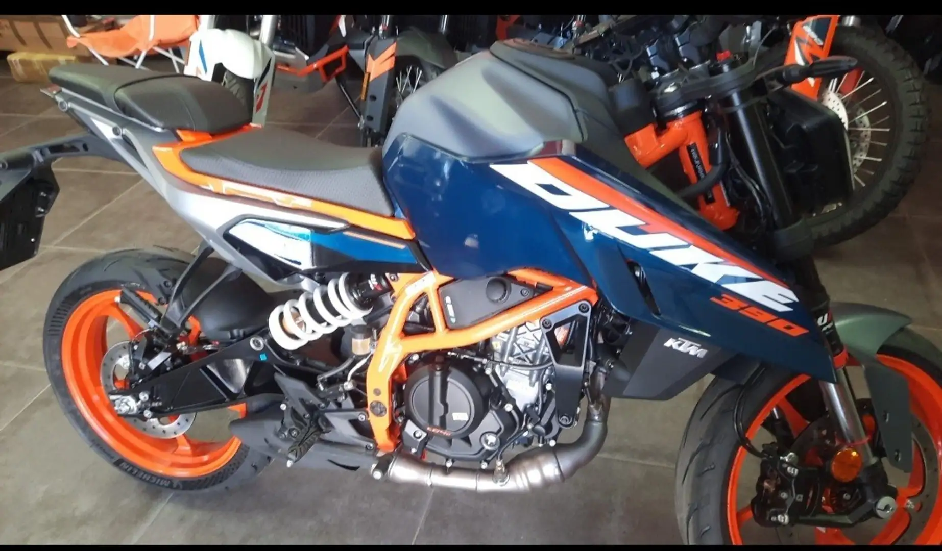 KTM 390 Duke abs Albastru - 1