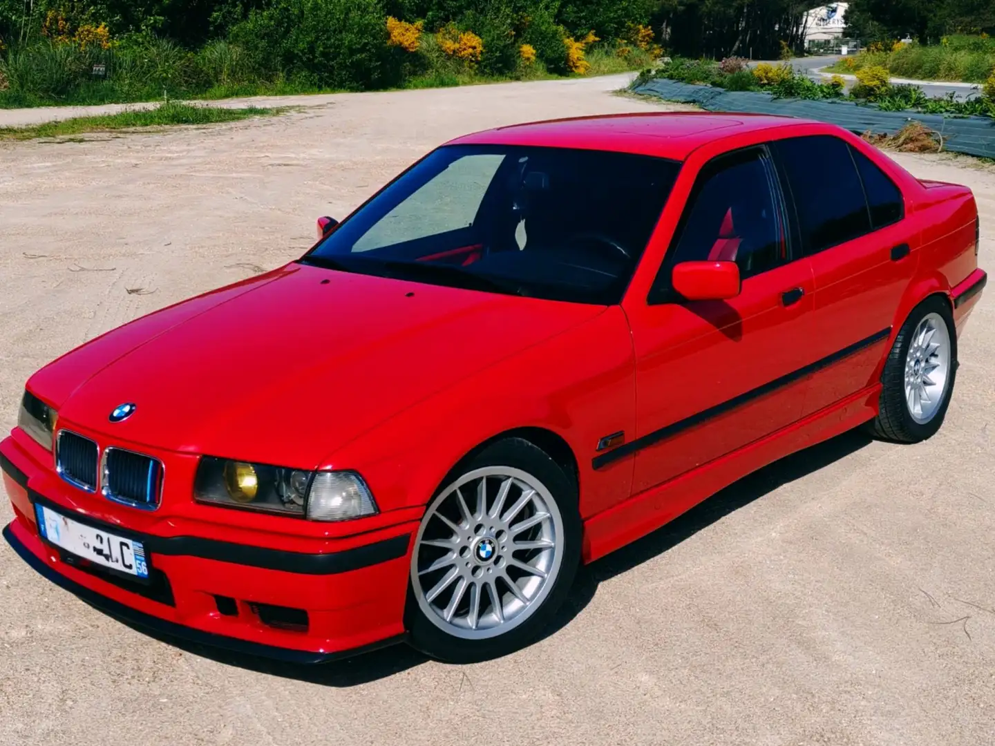 BMW 320 320i Roşu - 1