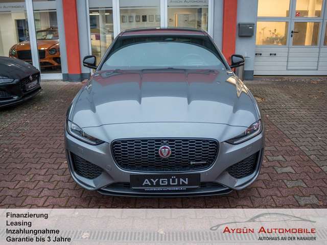 Jaguar XE D200 RWD R-Dynamic Black*ACC*AHK*HUD*Pano*