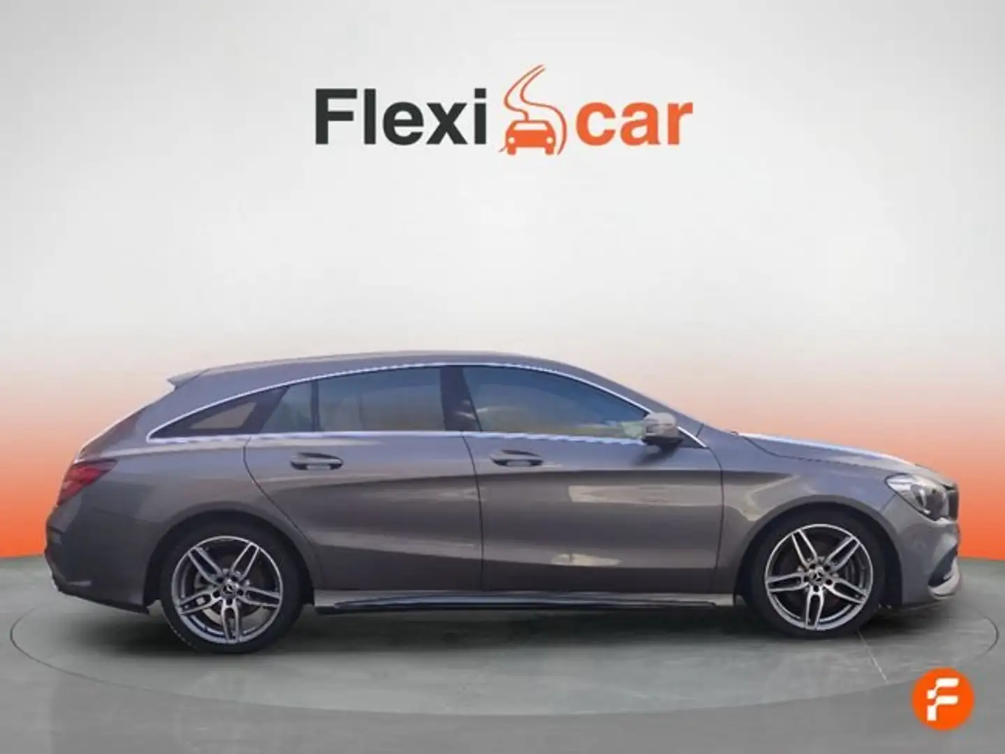 Mercedes-Benz CLA 220 Shooting Brake 220d 4Matic 7G-DCT Gris - 2