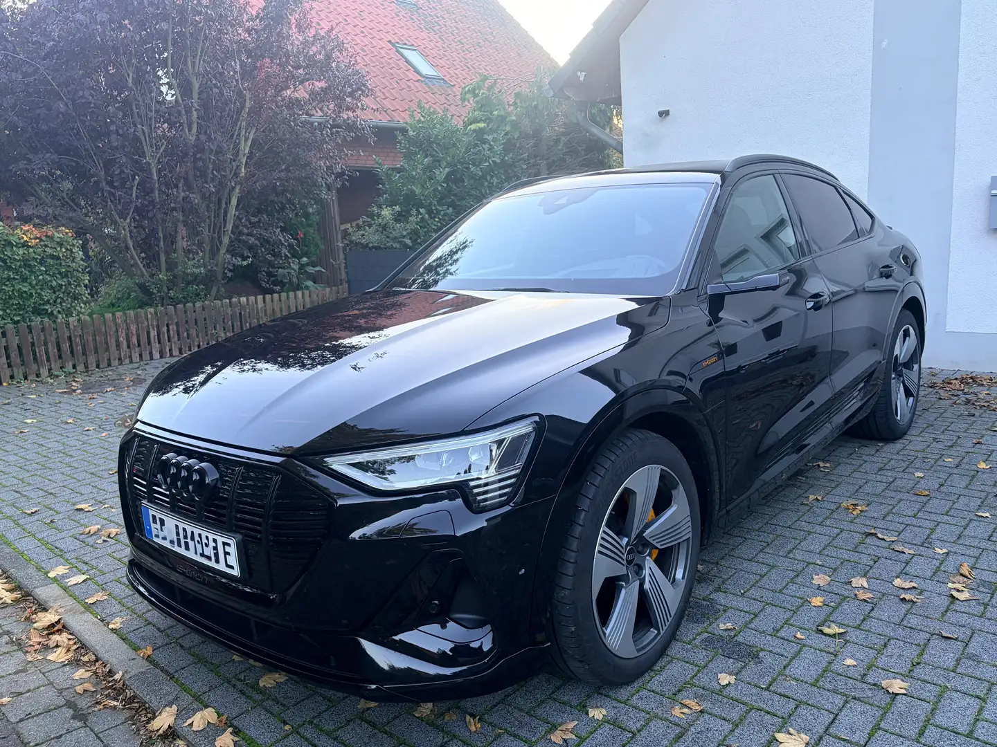 Audi e-tron e-tron Sportback 50 quattroS line Schwarz - 1