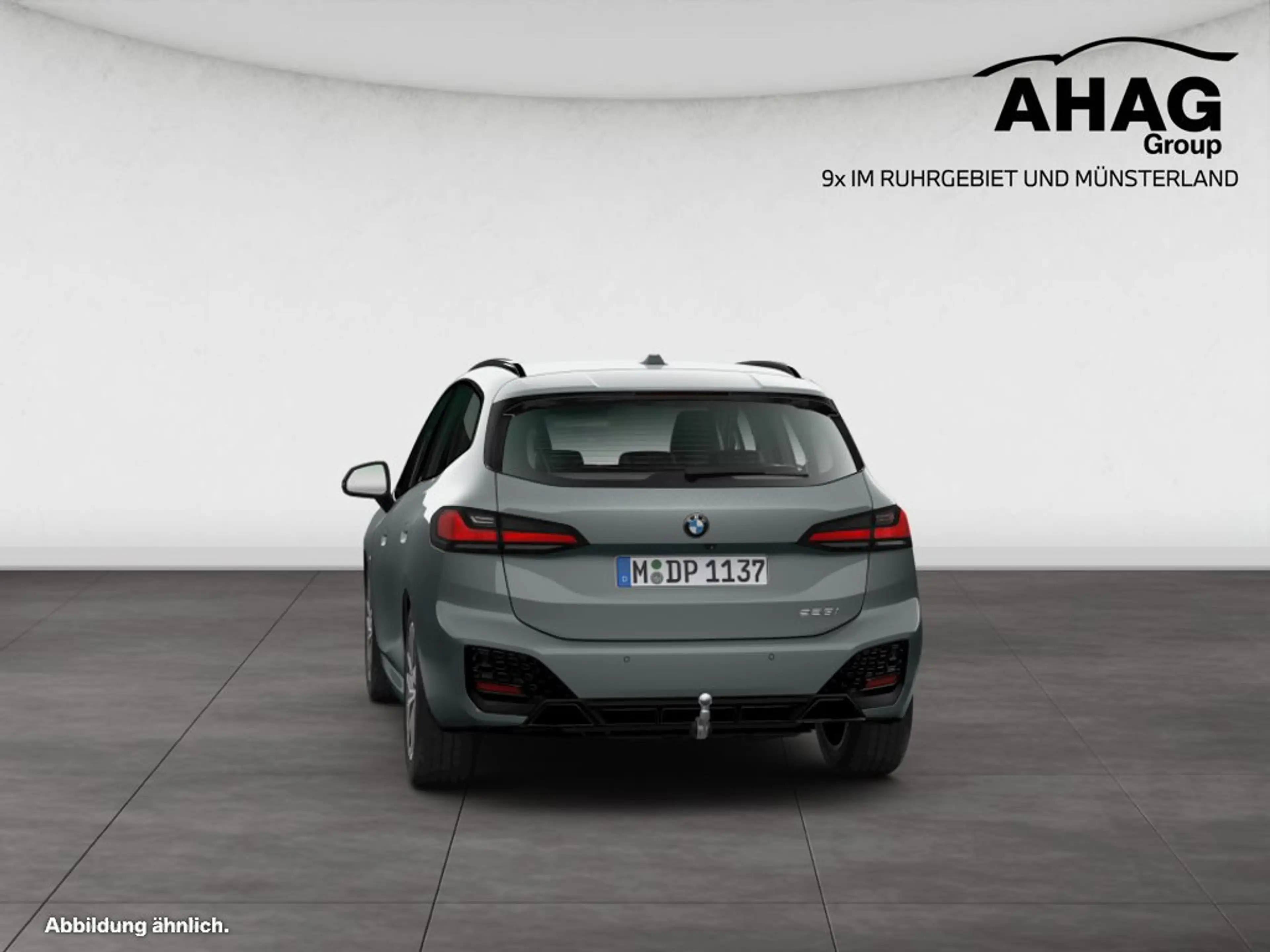 BMW 223 i Active Tourer — photo 7