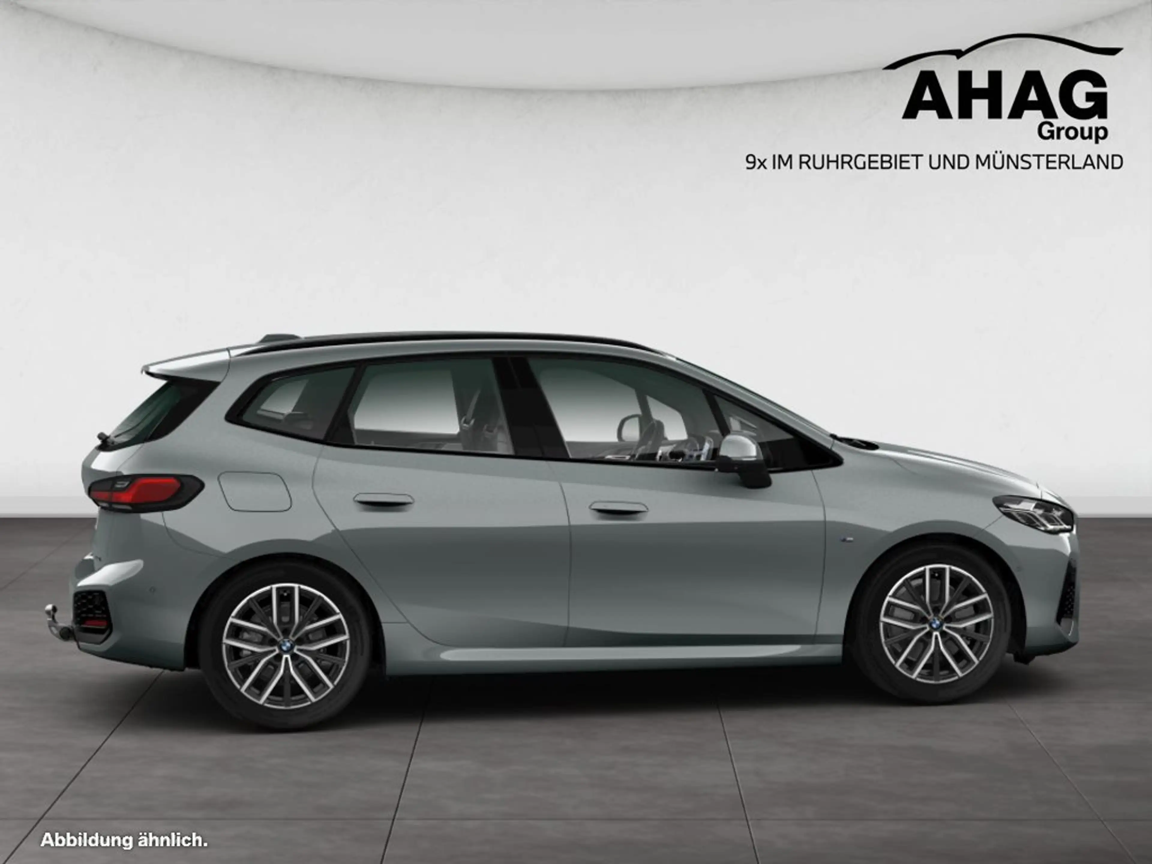 BMW 223 i Active Tourer — photo 8