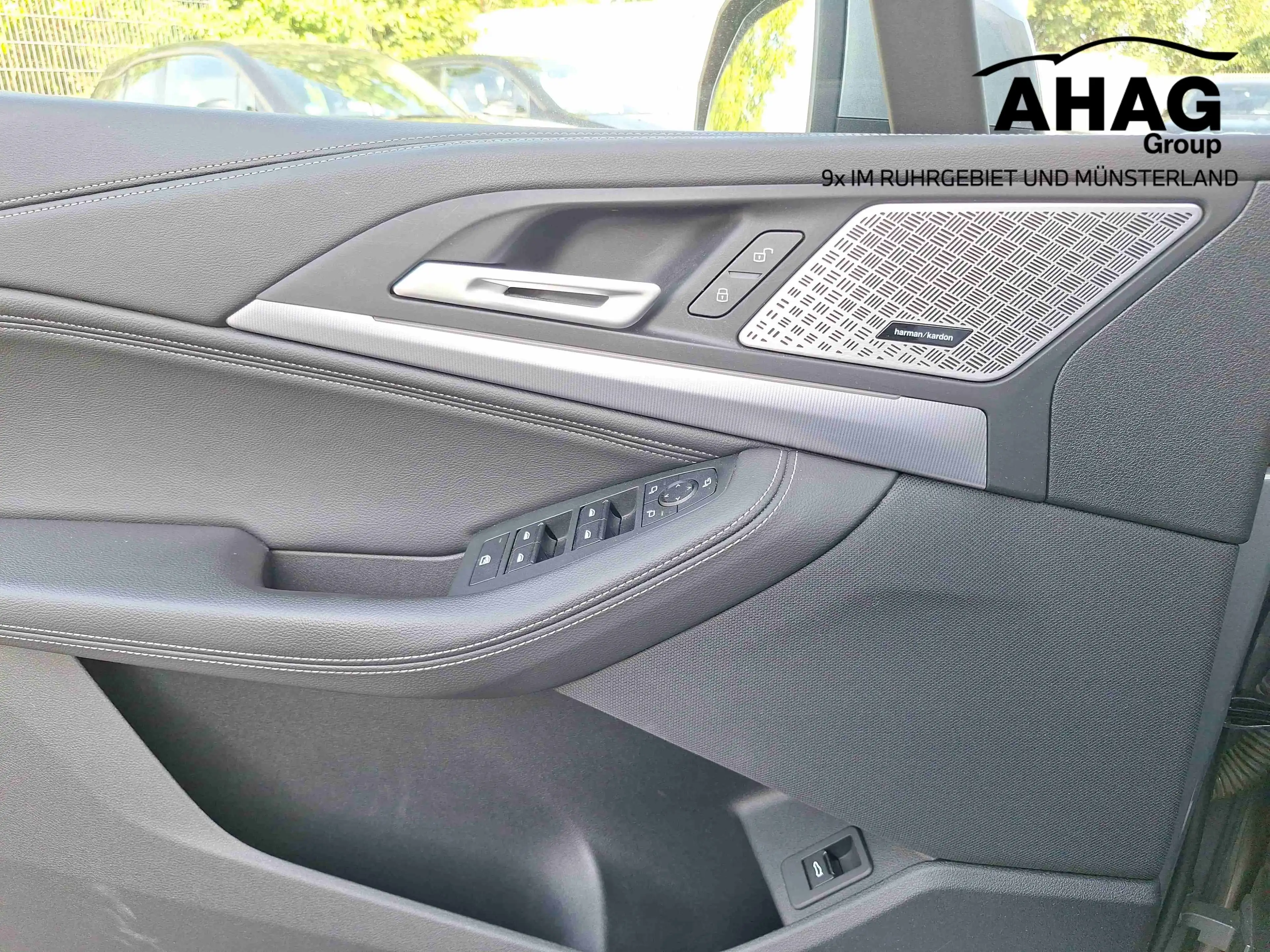 BMW 223 i Active Tourer — photo 13