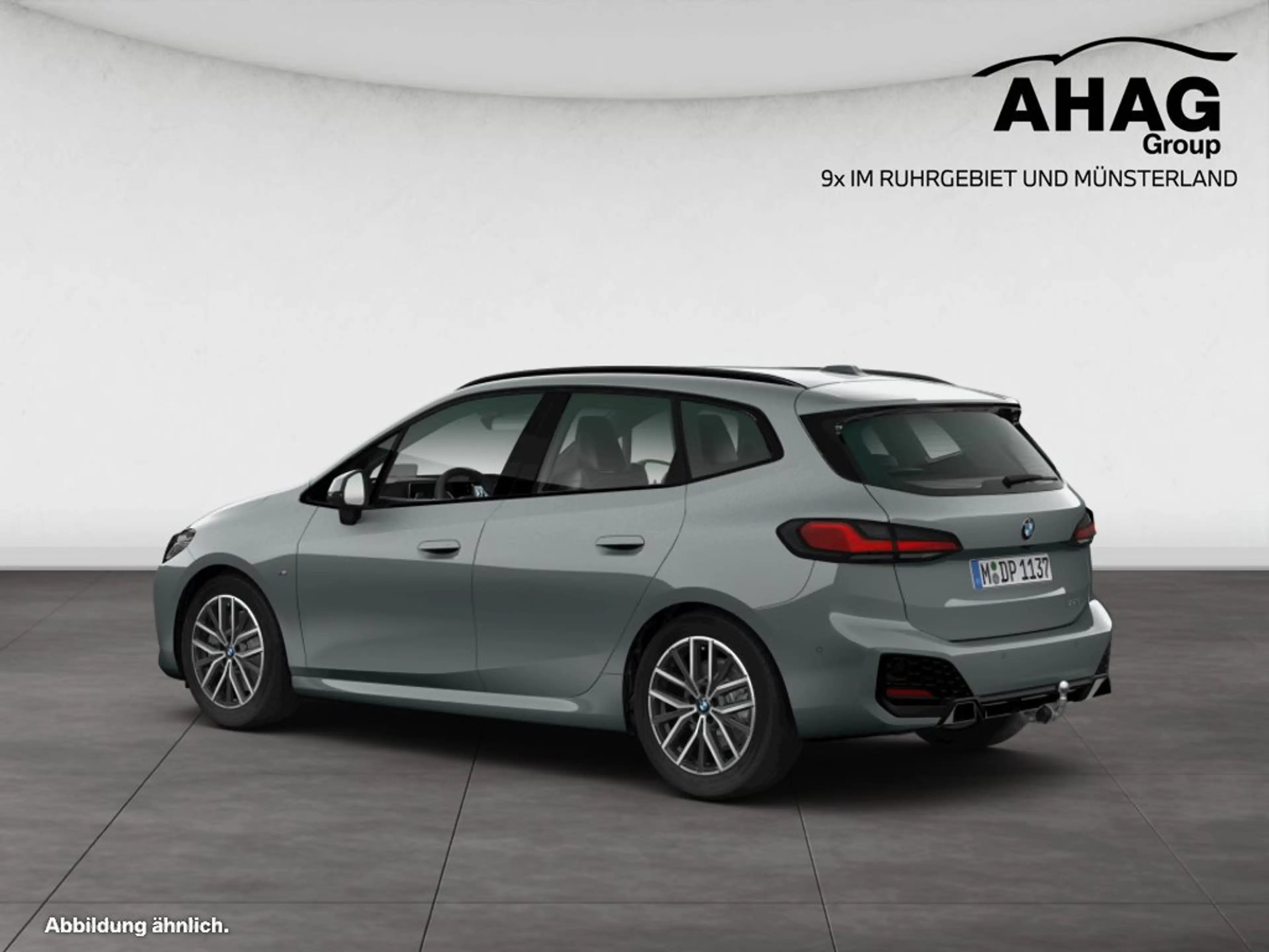 BMW 223 i Active Tourer — photo 6