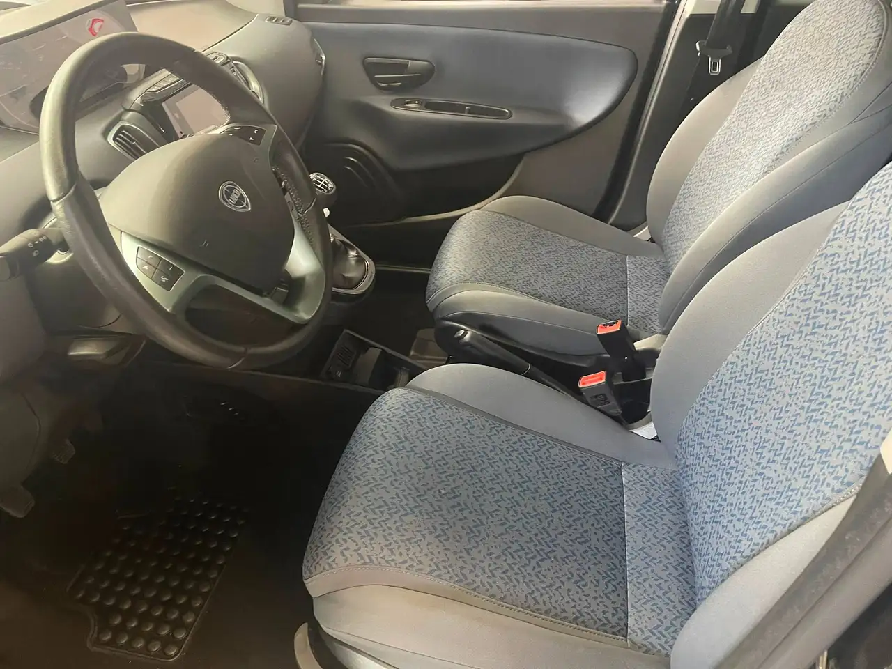 Lancia Ypsilon 2023 — фото 7
