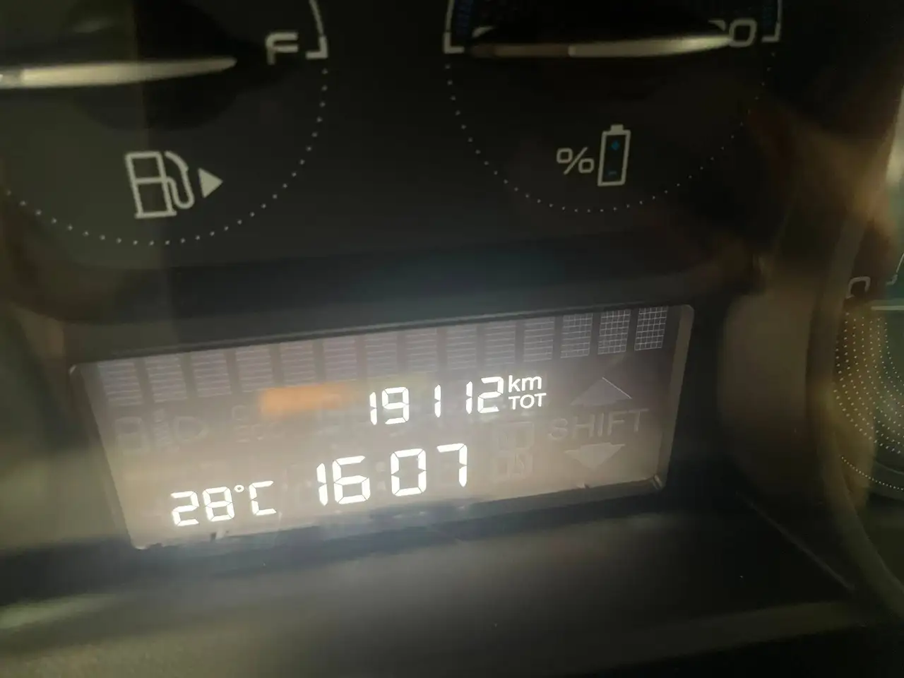Lancia Ypsilon 2023 — фото 11