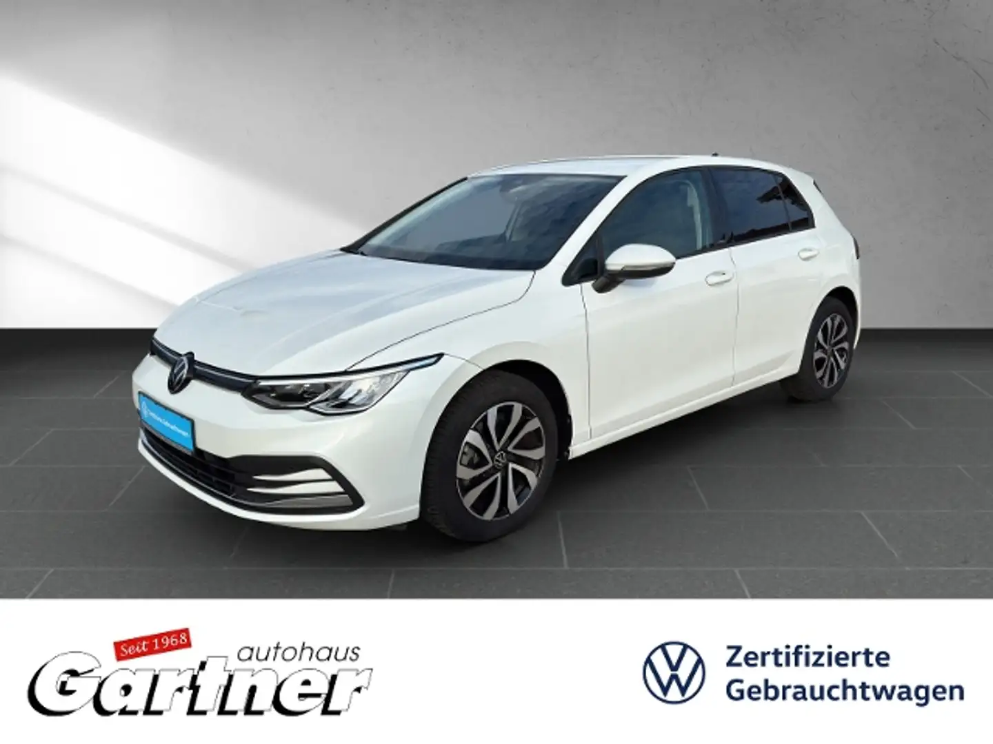 Volkswagen Golf VIII ACTIVE 1.5 TSI NAVI APP-CONNECT REAR VIEW LE Weiß - 1