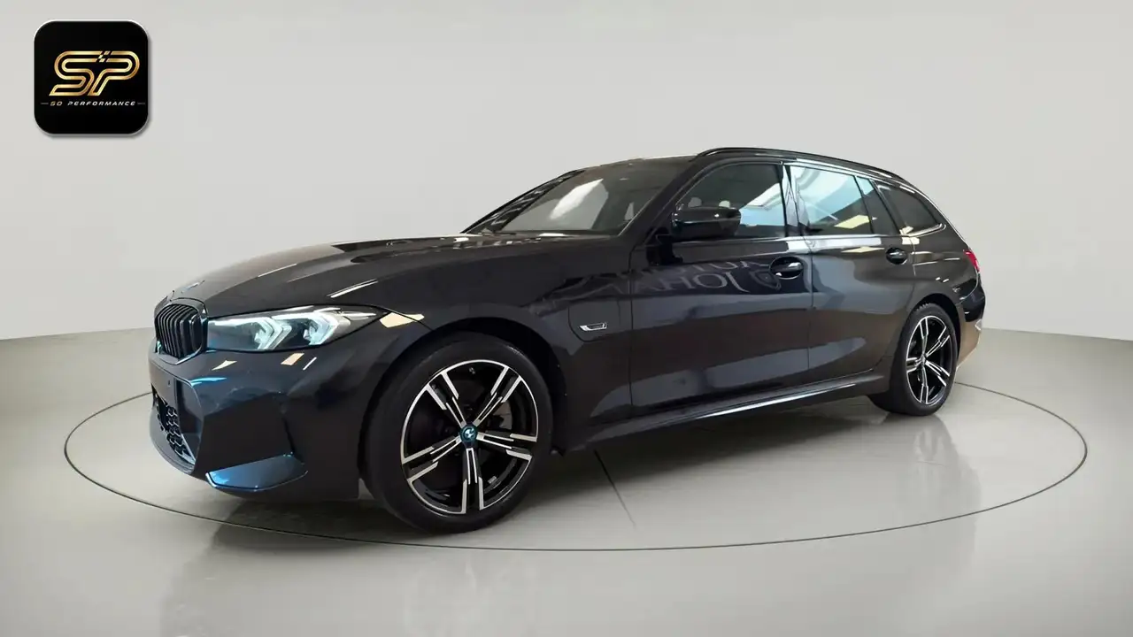 BMW 330
