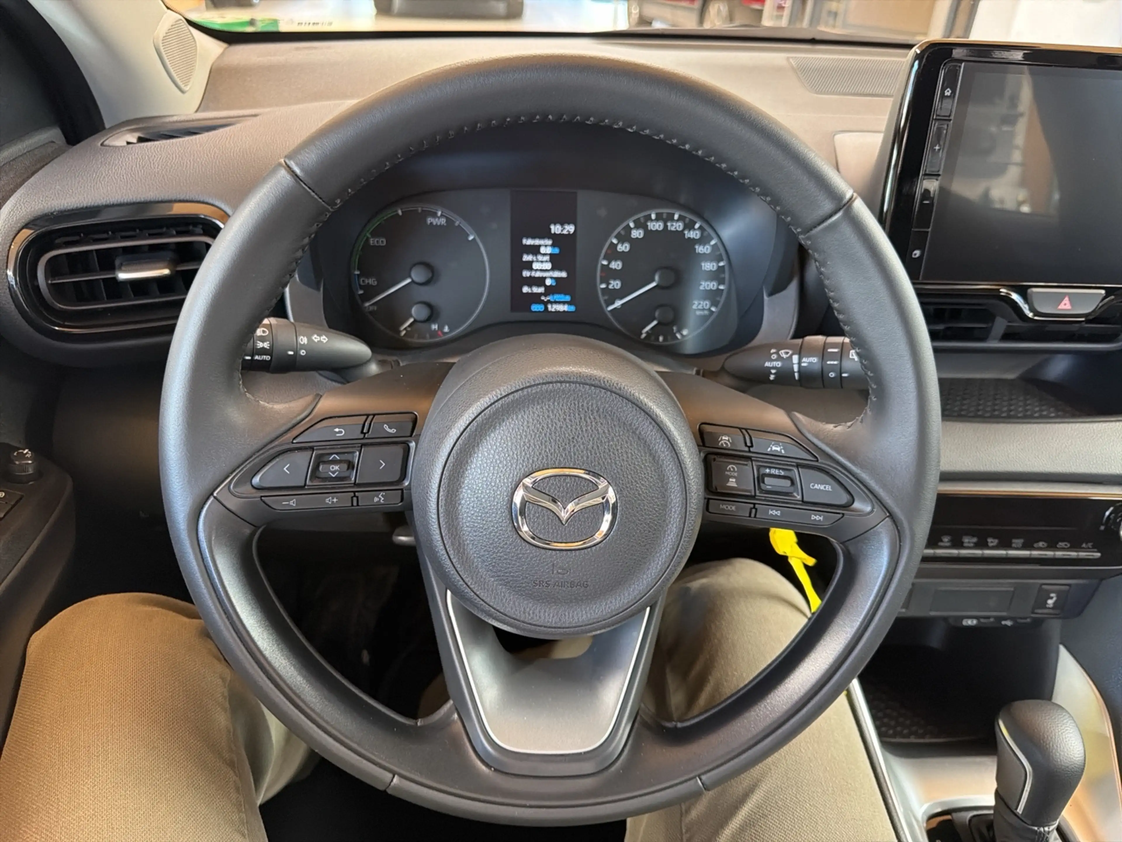 Mazda 2 Hybrid 5HB 1.5L Hybrid VVT-i 116 CVT FWD Centre-Li — photo 11