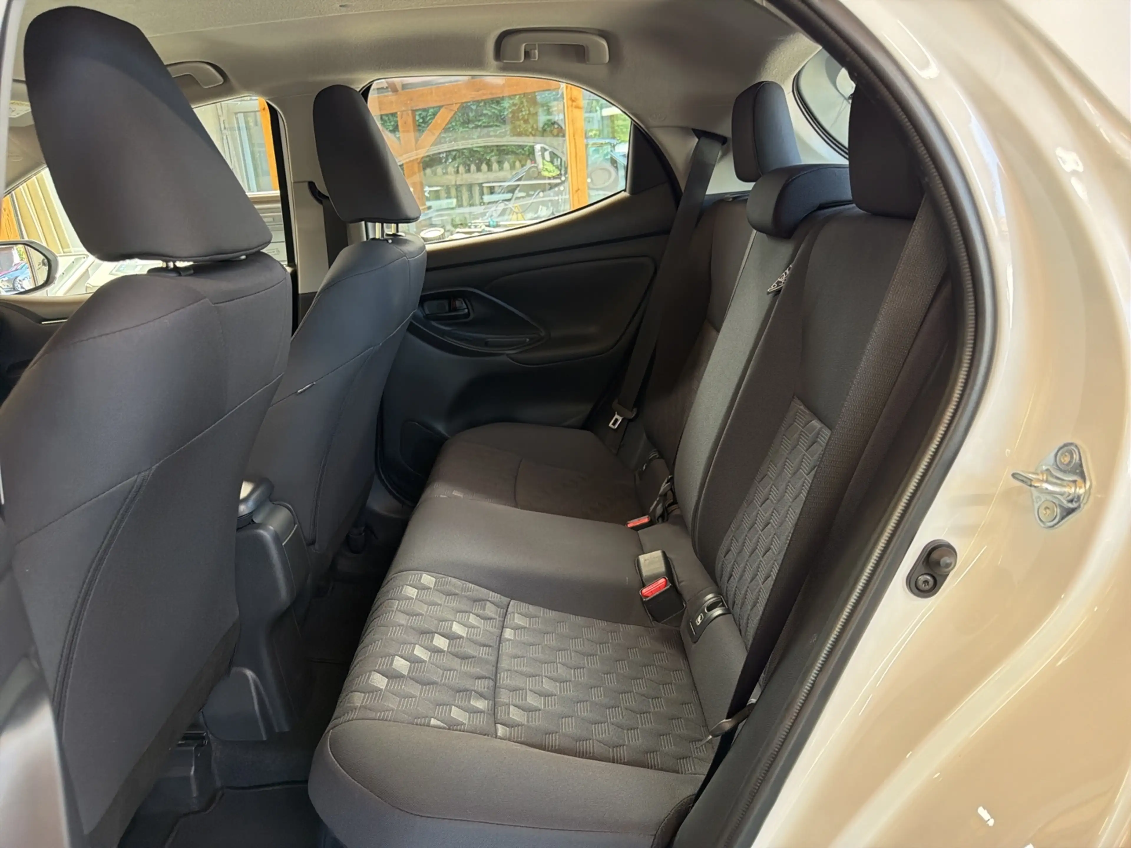 Mazda 2 Hybrid 5HB 1.5L Hybrid VVT-i 116 CVT FWD Centre-Li — photo 7